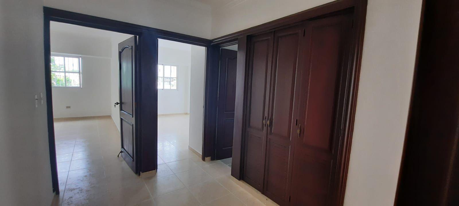 apartamentos - Rento Apartamento sin Amueblar en los cacicazgo  4