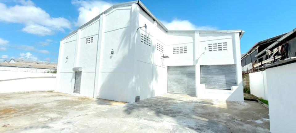 otros inmuebles - Nave Industrial en Cerros de Palmarejo SANTO DOMINGO OESTE