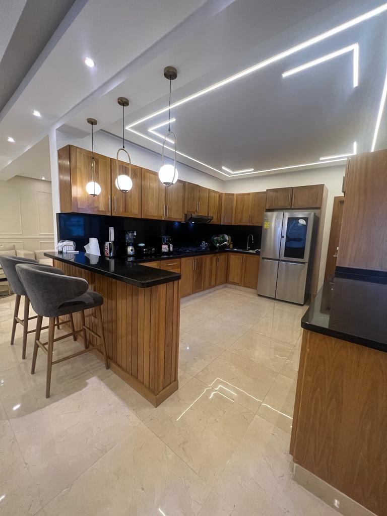 apartamentos - Excelente apartamento en los corales del sur