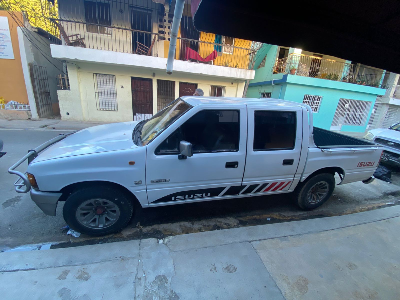 jeepetas y camionetas - Vendo Izusu KB 390k 4
