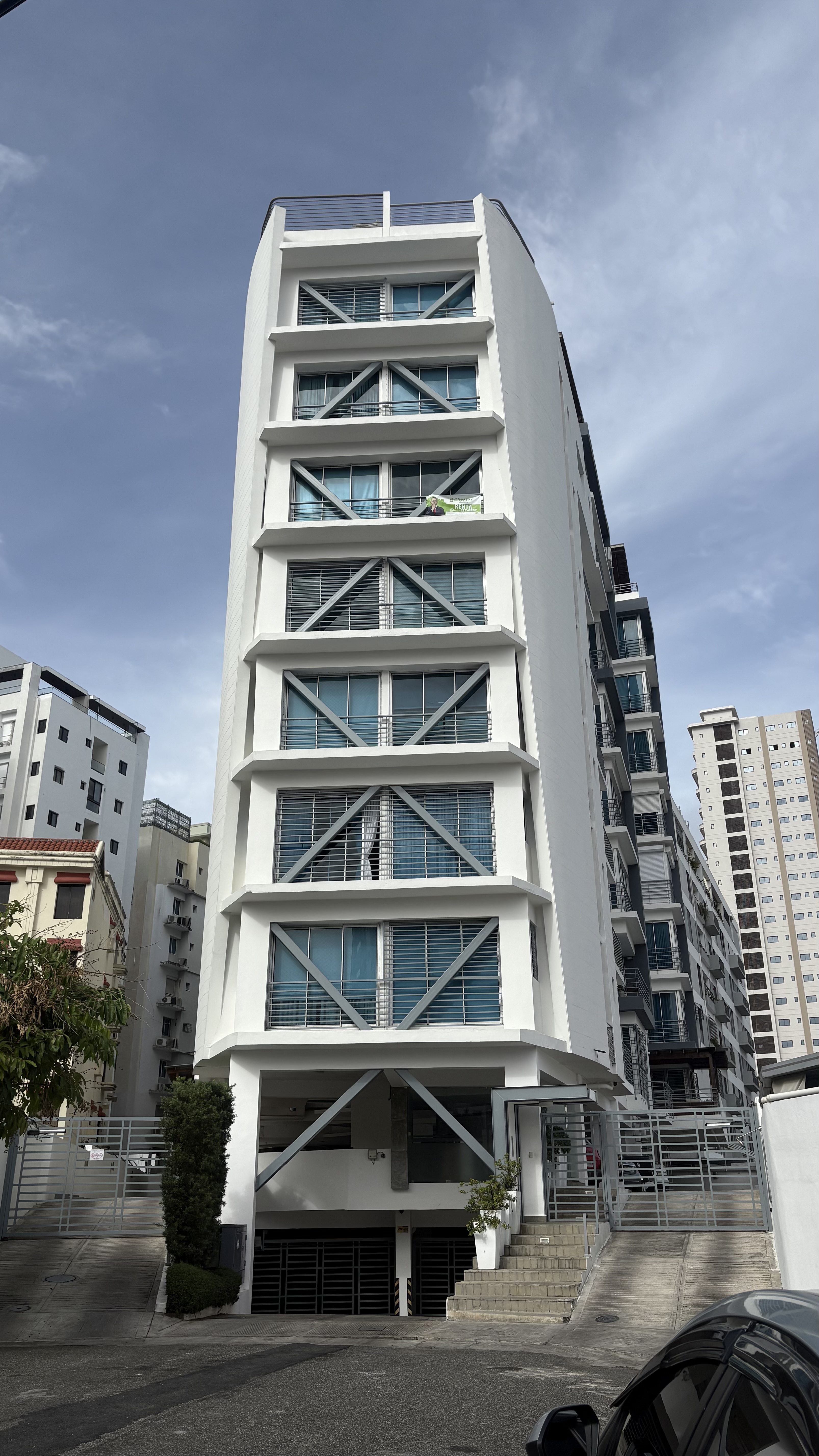 apartamentos - VENDO apartamento remodelado en Serralles 0