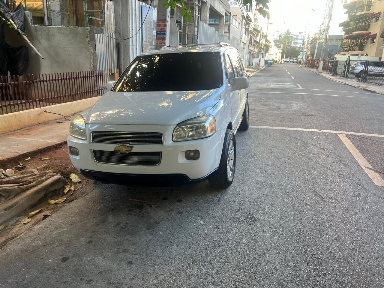jeepetas y camionetas - Vendo minivan Chevrolet Uplander 2007 /único dueño 3