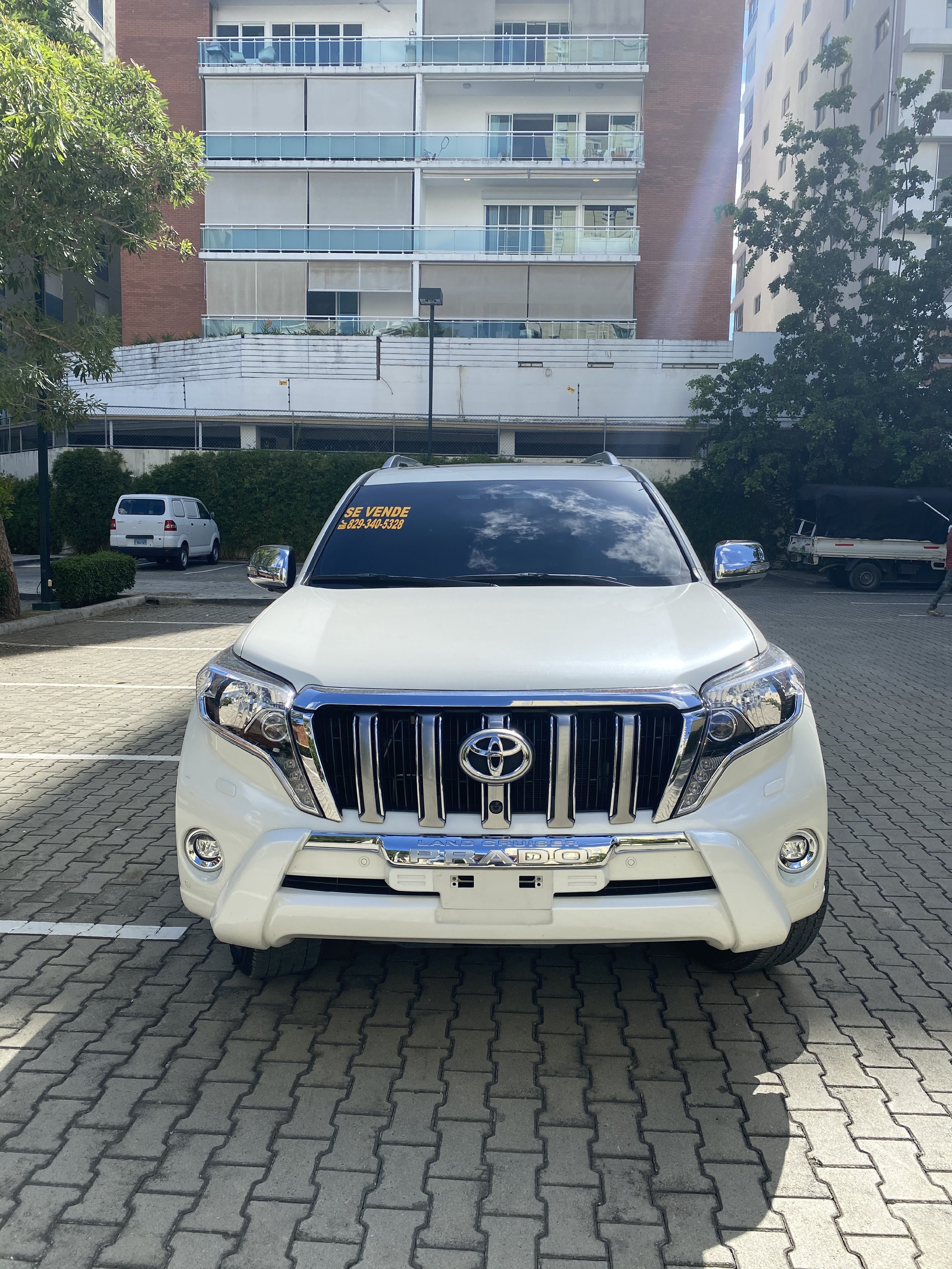 jeepetas y camionetas - Toyota Land Cruiser Prado VX-L En excelentes condiciones.  solo dueño desde 2017 1