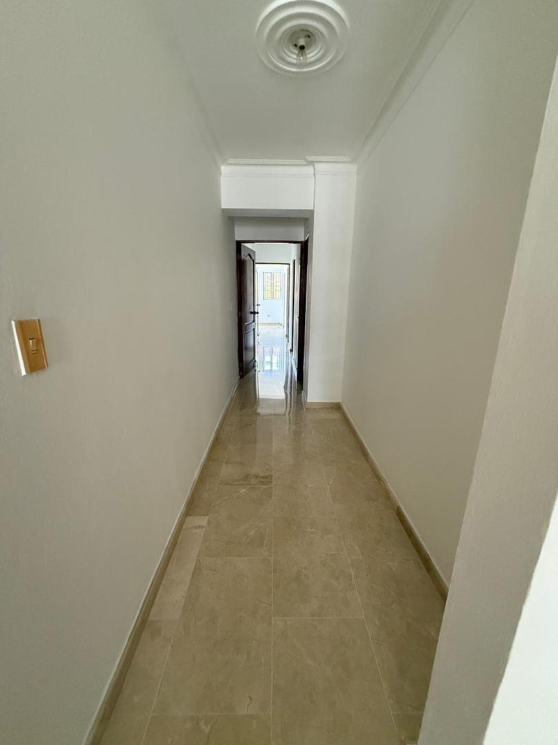 apartamentos - Apartamento amplio en venta, Urbanización Real– 3 Hab + Balcón. 2