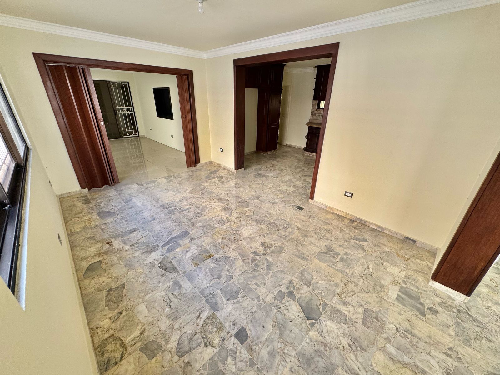 casas - Casa en Alquiler LOS CACICAZGOS  3