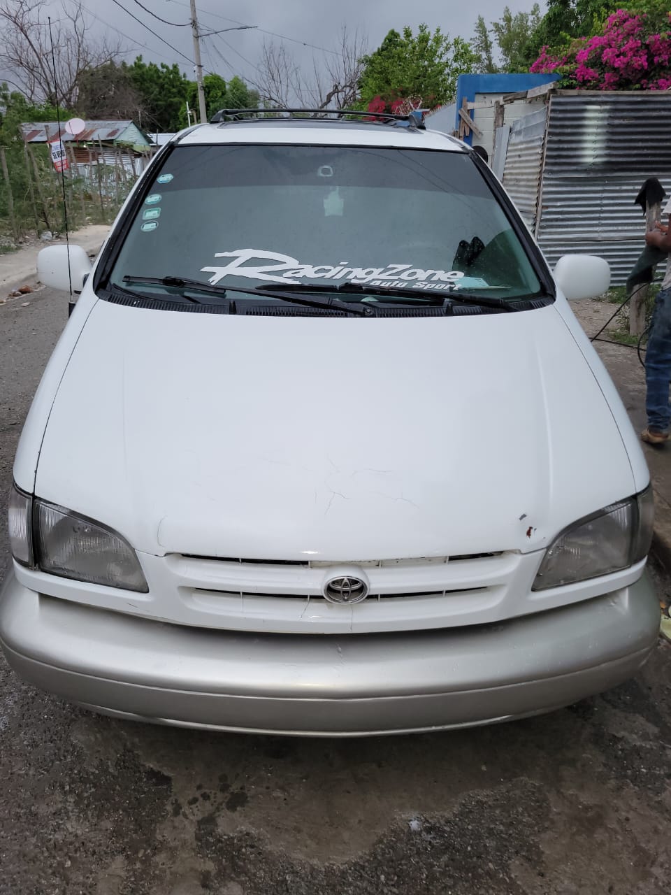 jeepetas y camionetas - Toyota sienna 2,000 xl 1