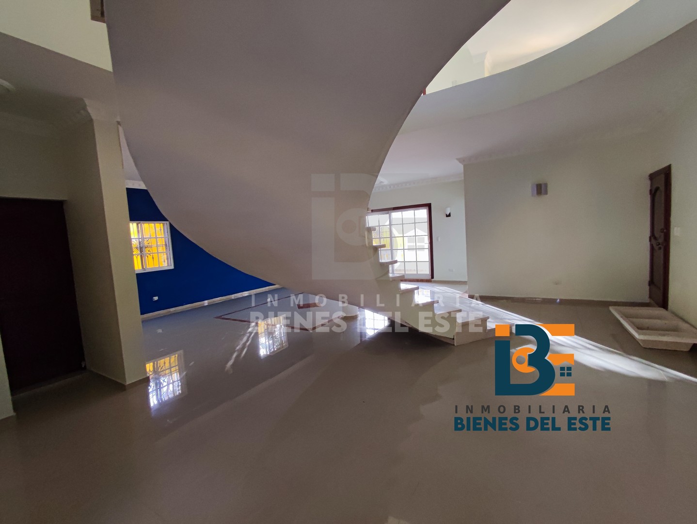 casas - SE RENTA Amplia CASA Con CINCO Habitaciones en Residencial Villa España, Calle S 9