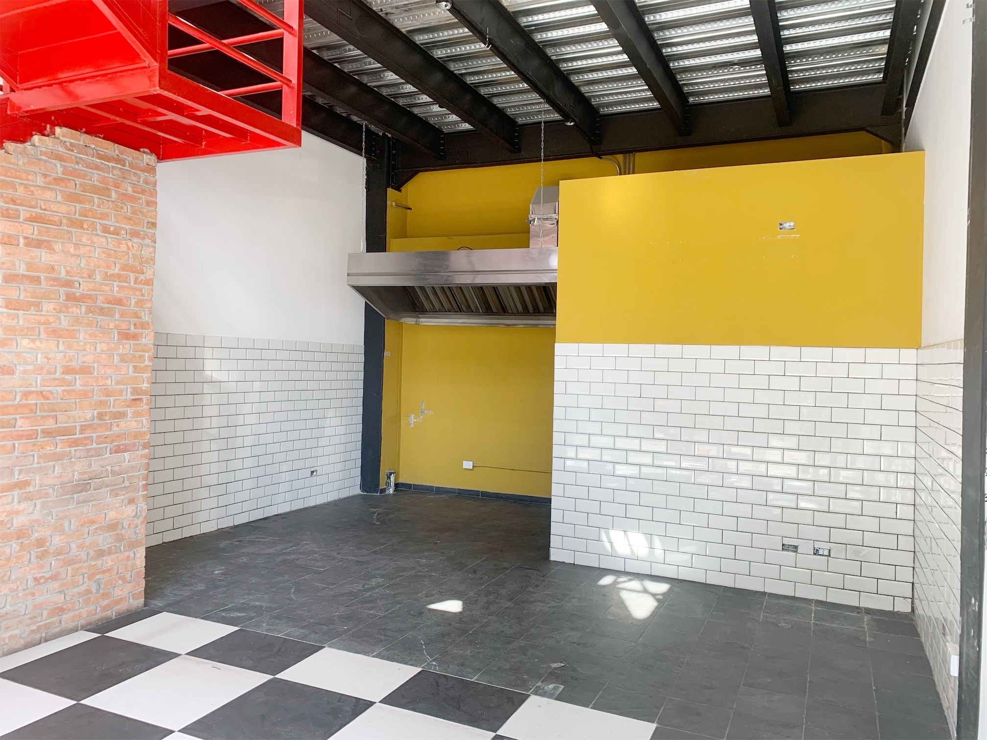 oficinas y locales comerciales - Local comercial en arroyo hondo 4