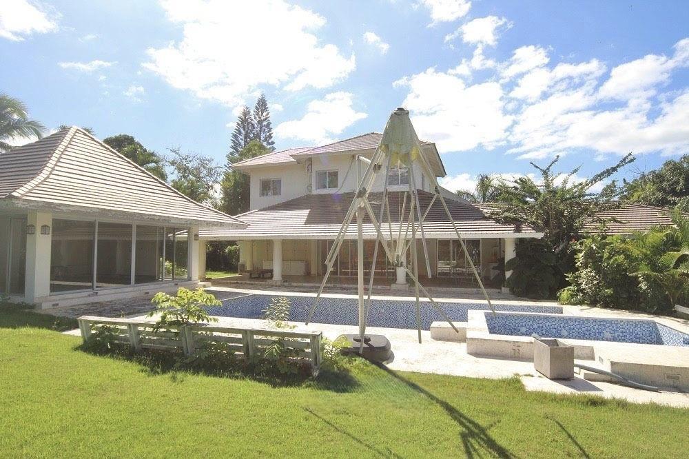 casas vacacionales y villas - ¡Oportunidad única! Villa de lujo en Casa de Campo – Frente al Golf 2