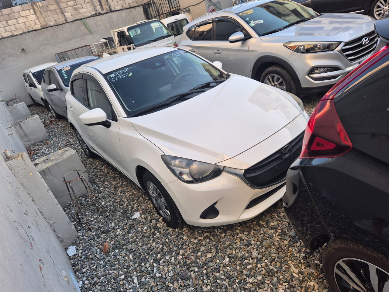 carros - Azada Demio 2019 nitido 3
