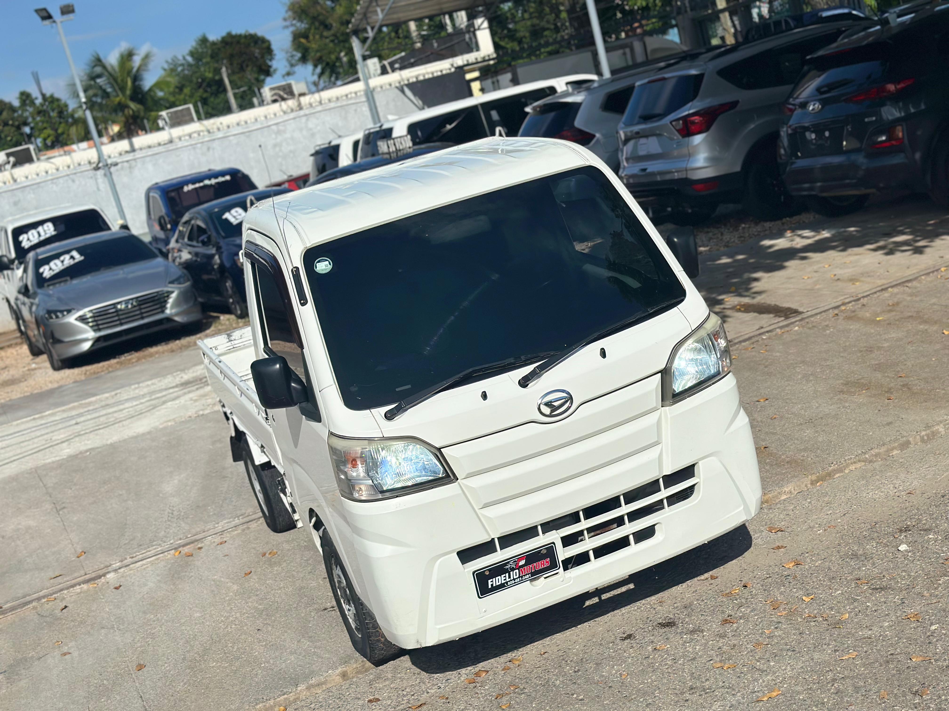 jeepetas y camionetas - 2018 DAIHATSU HIJET PLATANERA