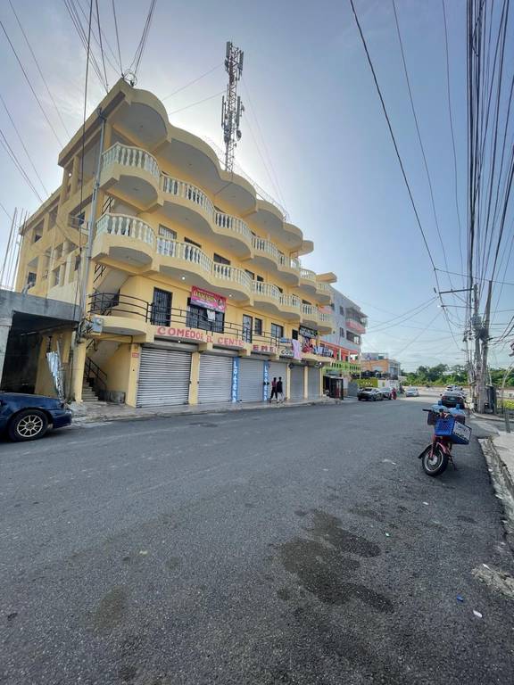 oficinas y locales comerciales - Edificio comercial Y residencial en venta