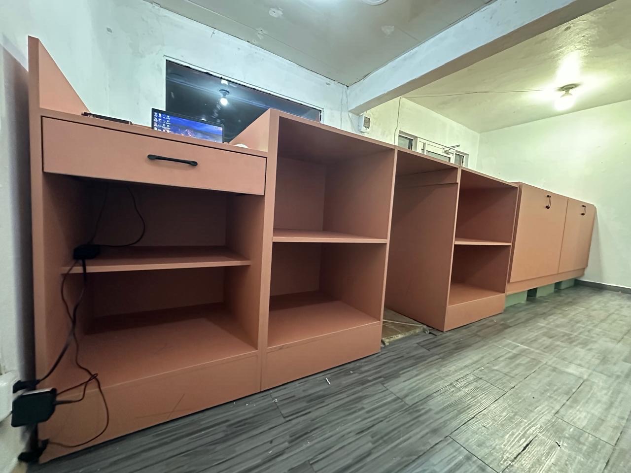 equipos profesionales - mostrador con vitrina