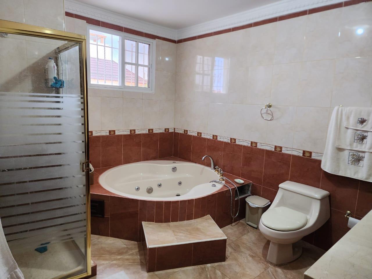 casas - Casa en Venta en Jardines del Norte, Santiago – 4 Hab, 2 Niveles 1