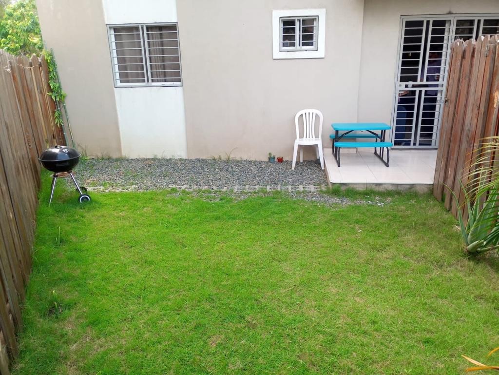 apartamentos - Se vende apartamento en Altos de Arroyo Hondo primer piso 0