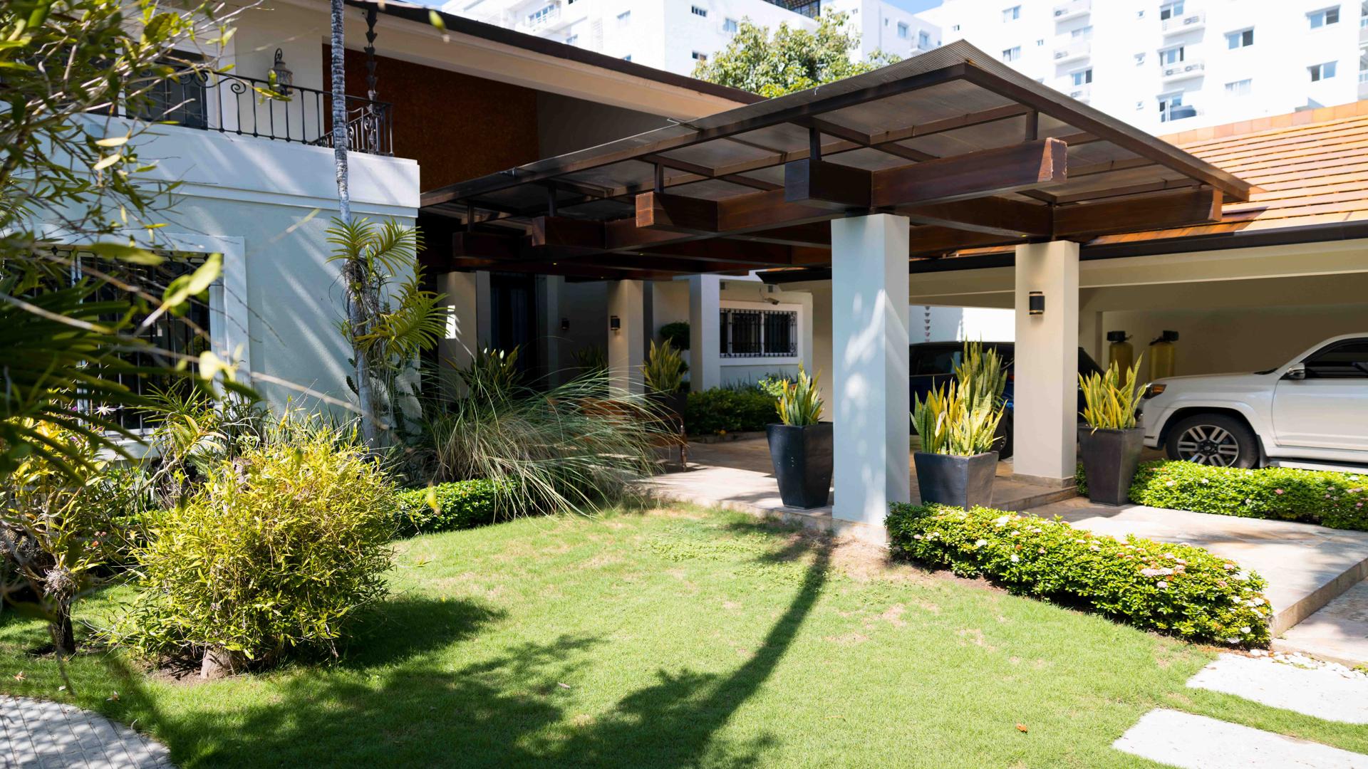 casas - Casa Elegante en Alquiler a pocos metros de la Winston Churchil 2