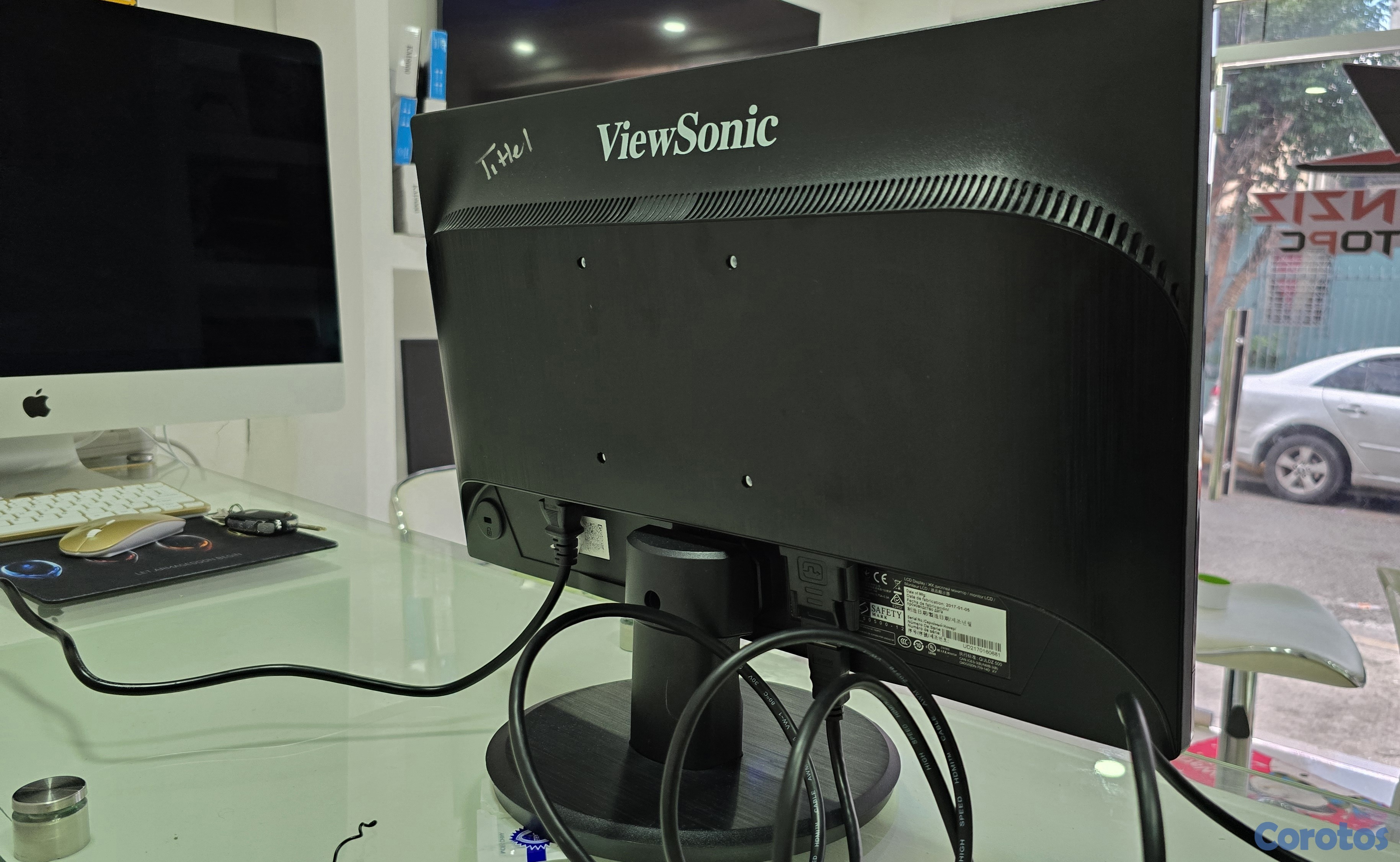 computadoras y laptops - Monitor ViewSonic 20 Pulg trae cable hdmi 3