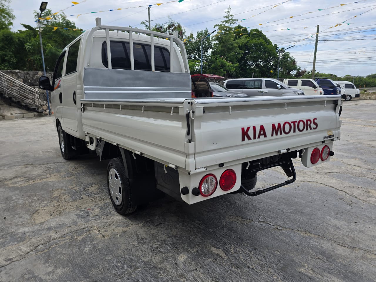 camiones y vehiculos pesados - CAMION DOBLE CABINA KIA BONGO RECIEN IMPORTADO 3