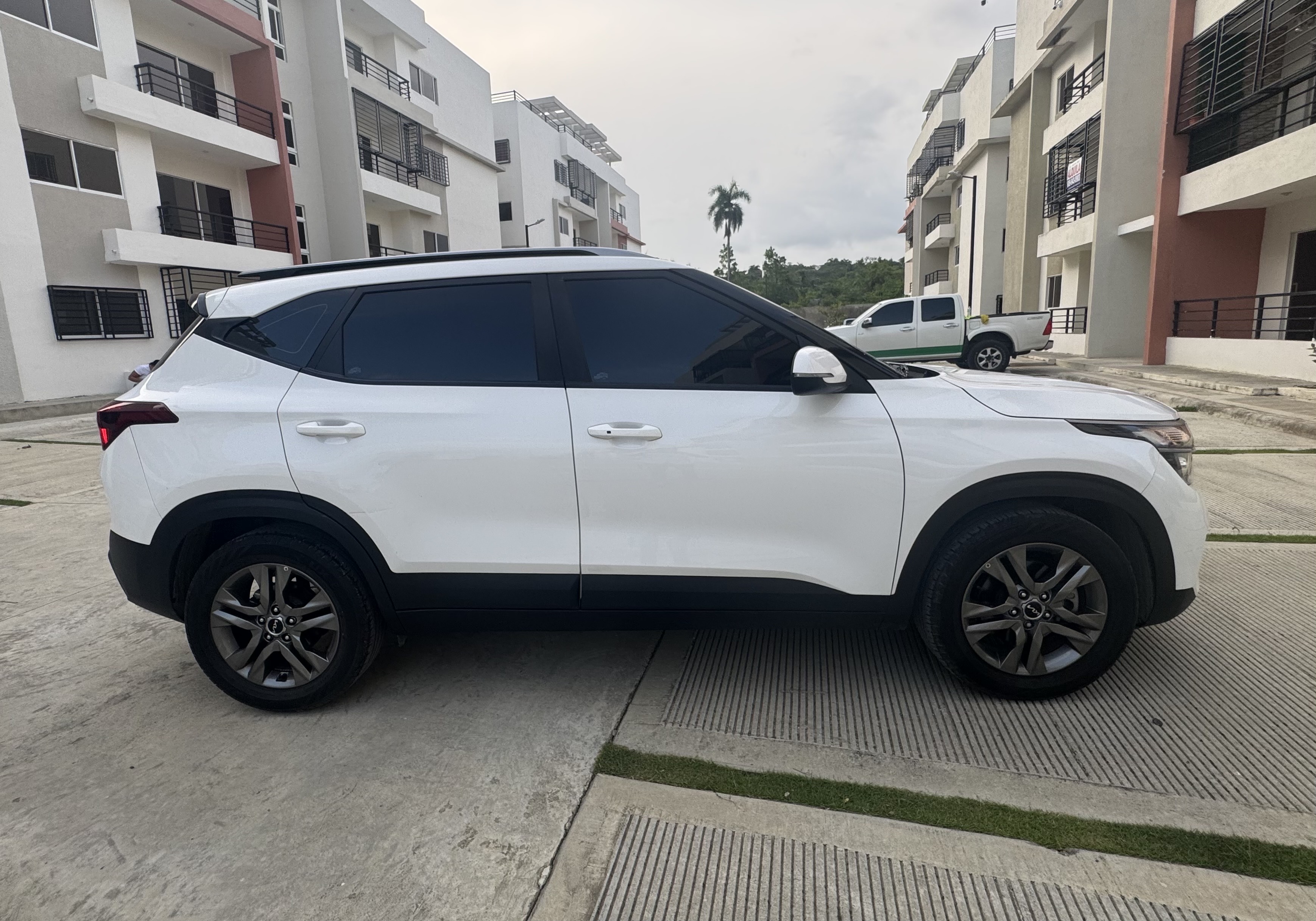 jeepetas y camionetas - Kia Seltos 2023 3