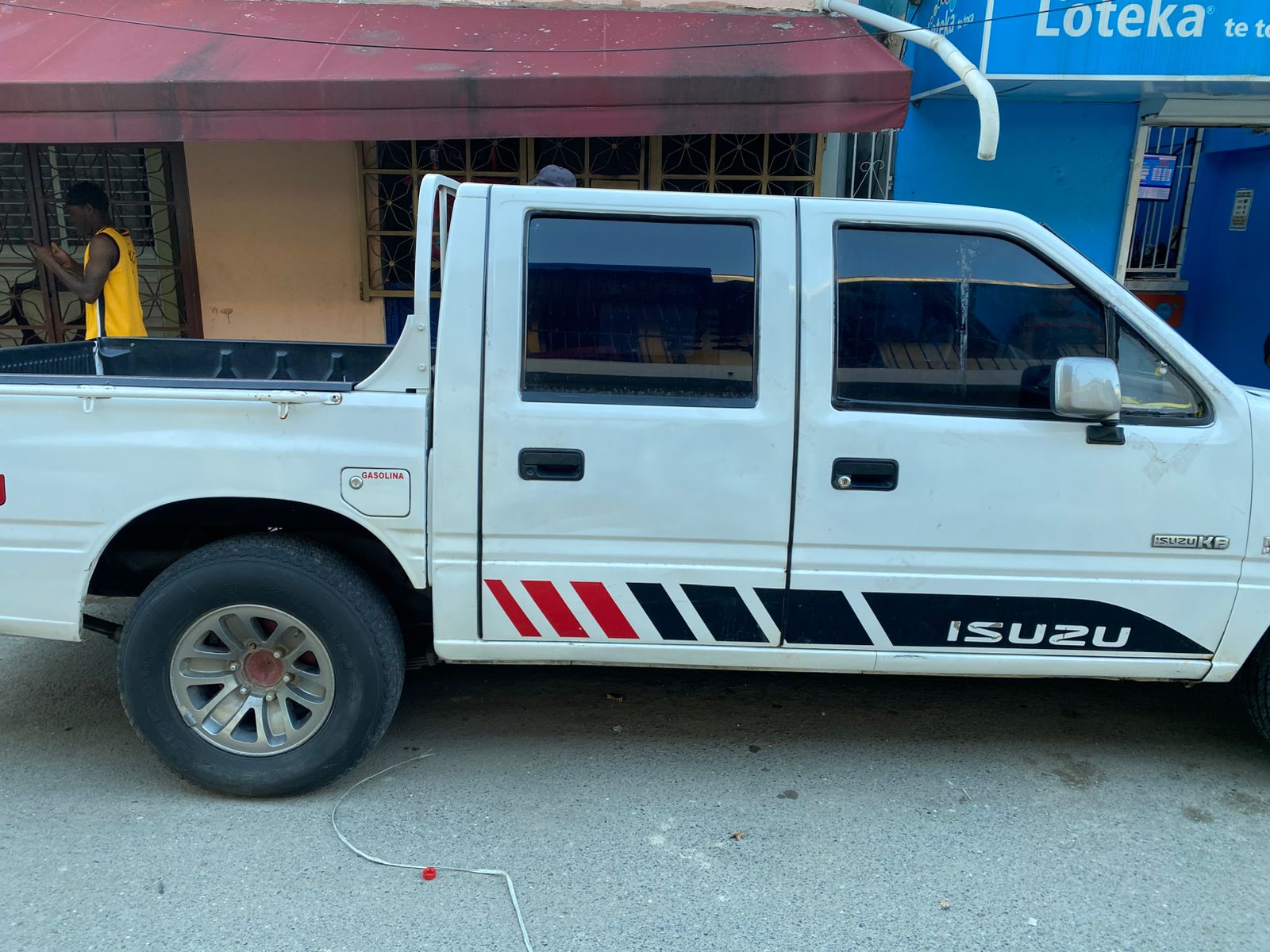 jeepetas y camionetas - Vendo Izusu KB 390k 5