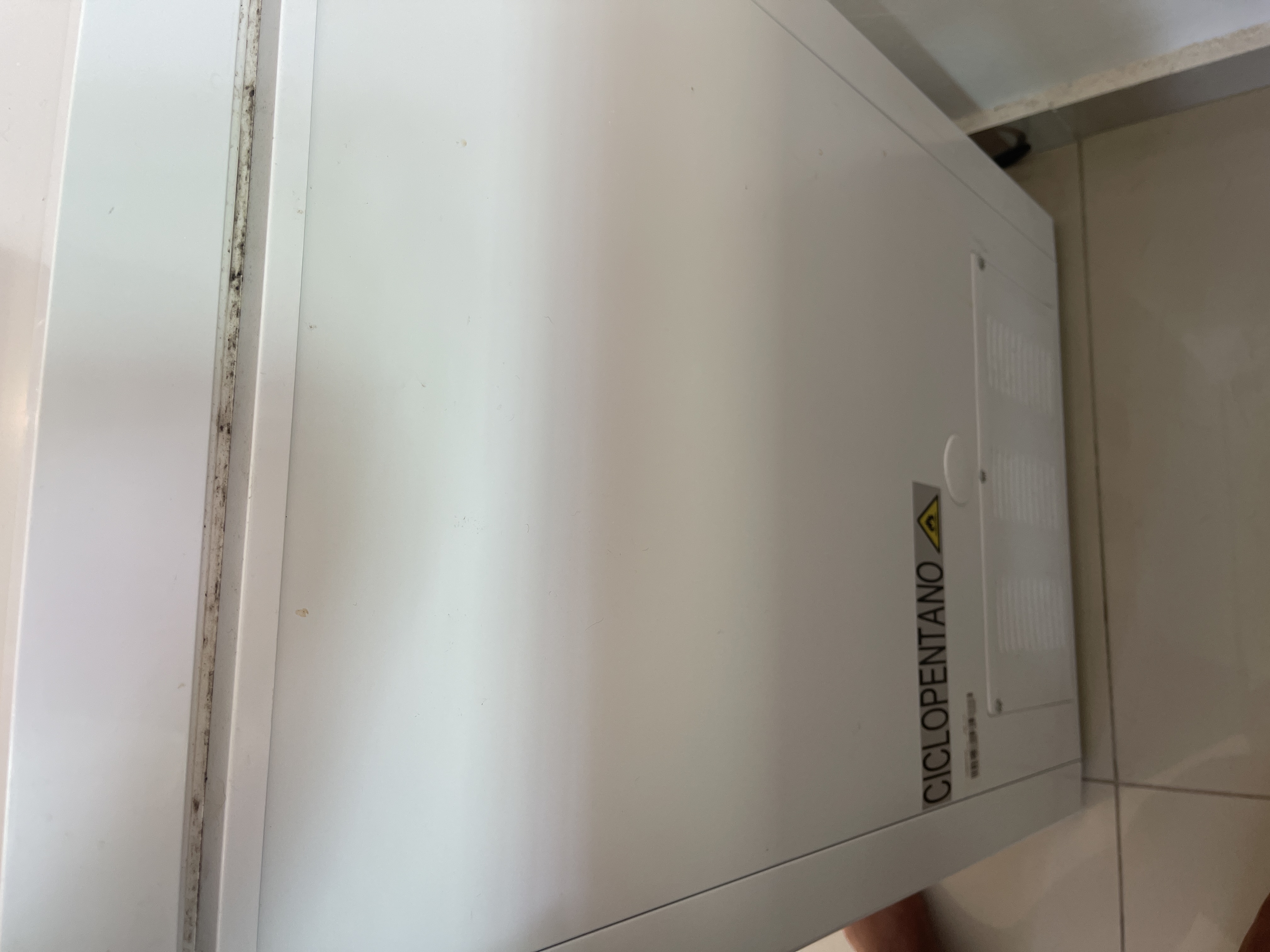 cocina - Freezer pequeño  2