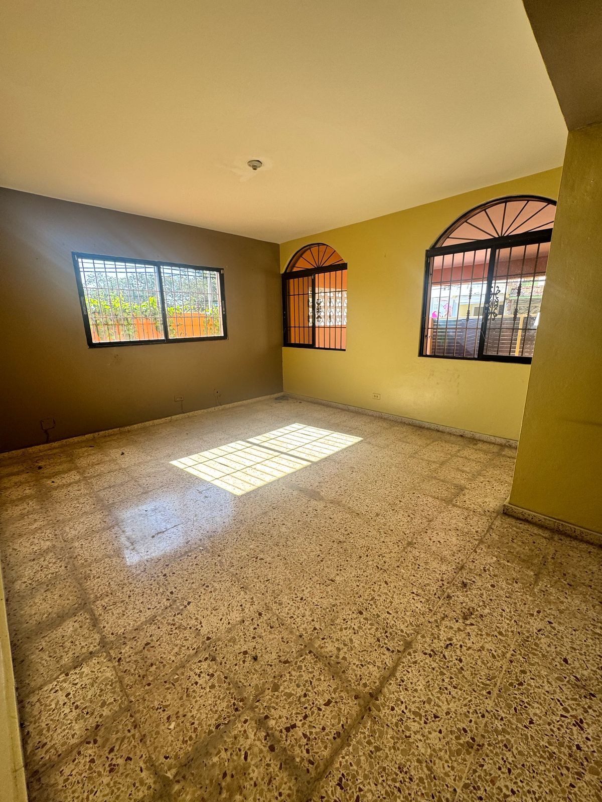 casas - Venta de Casa en Residencial Italia 1