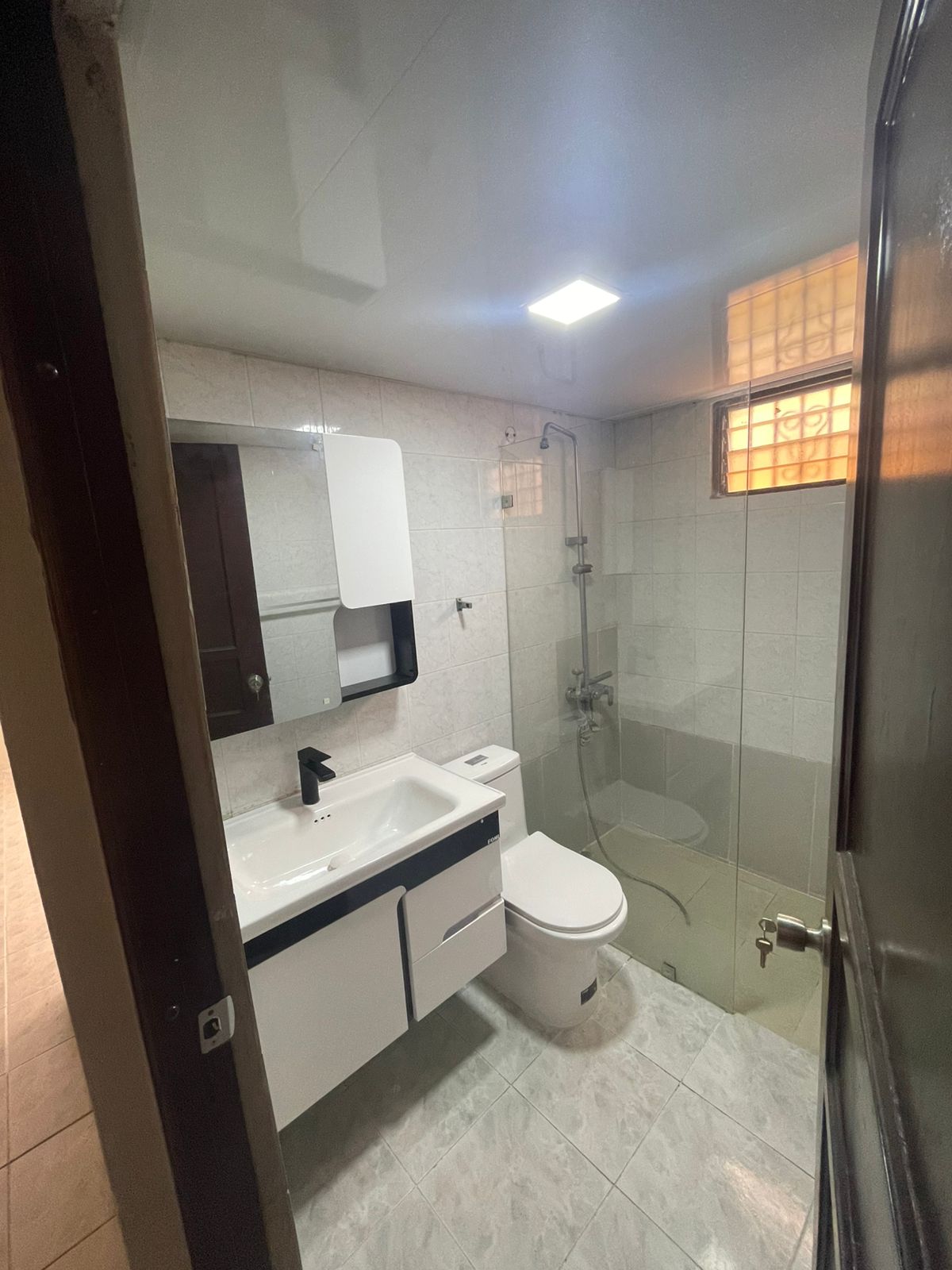 casas - Venta Casa Duplex en Residencial Doña Idalia, Av. Charles de Gaulle 4