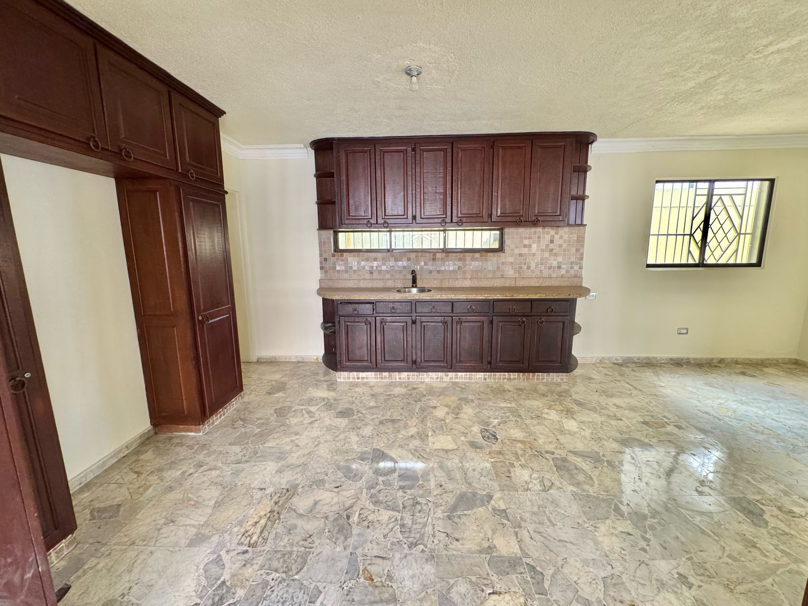 casas - Casa en Alquiler LOS CACICAZGOS  4