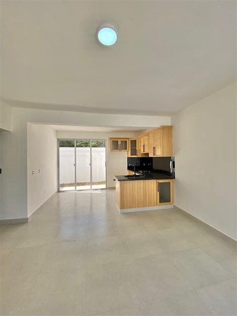 casas vacacionales y villas - Venta de villas tipo townhouse en Juan dolio a 5 minutos de la playa  1