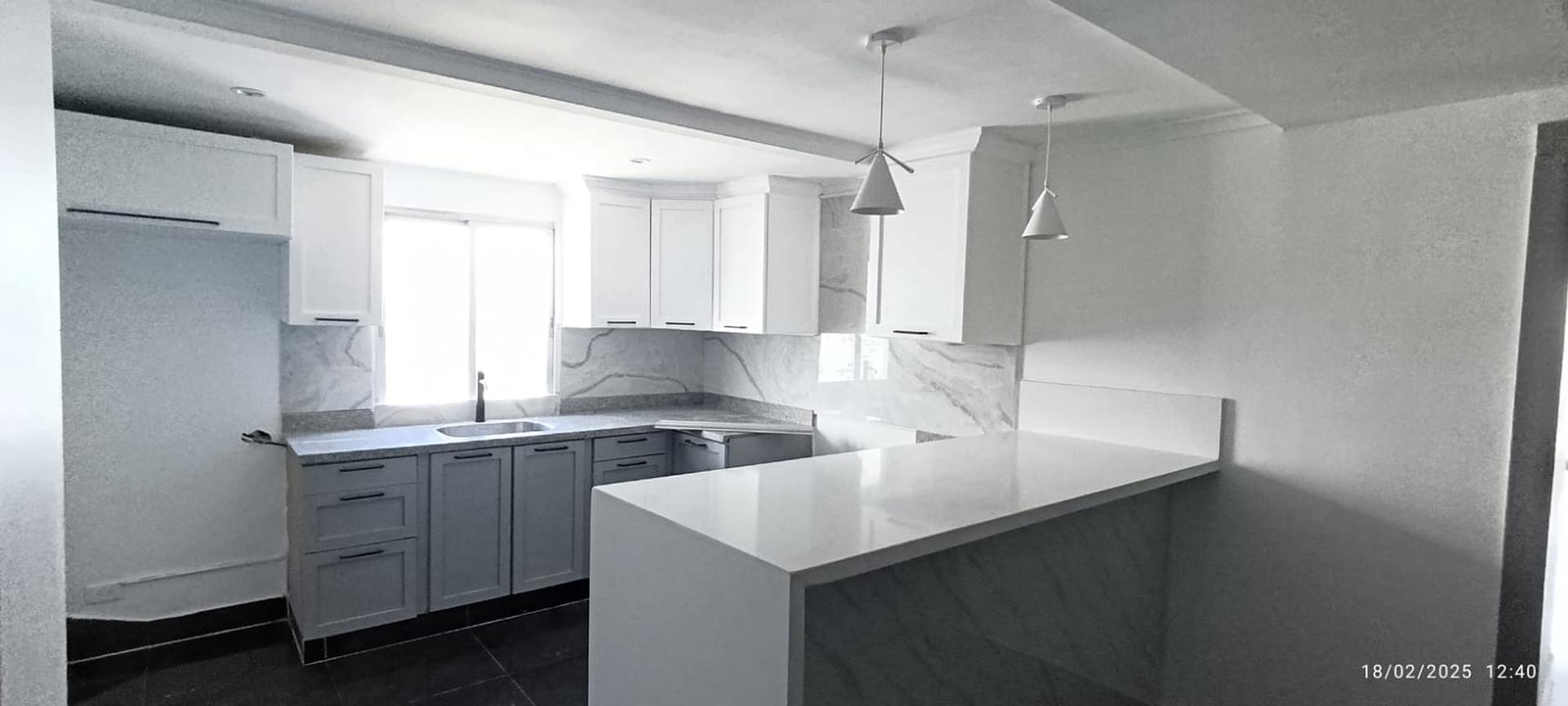 apartamentos - Renacimiento Vista al Mar ,Moderno Apartamento.Remodelado  Ideal para pareja
