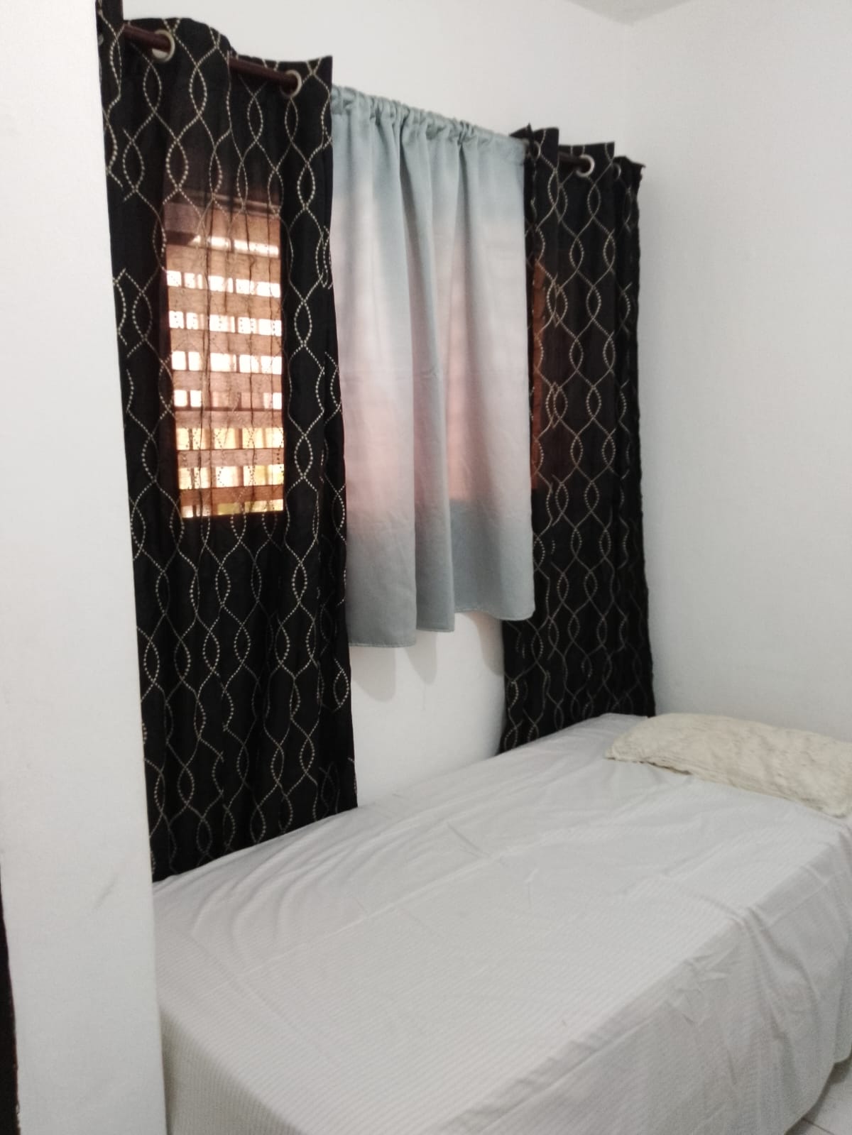 habitaciones y viviendas compartidas - Habitación ZONA UNIVERSITARIA 3