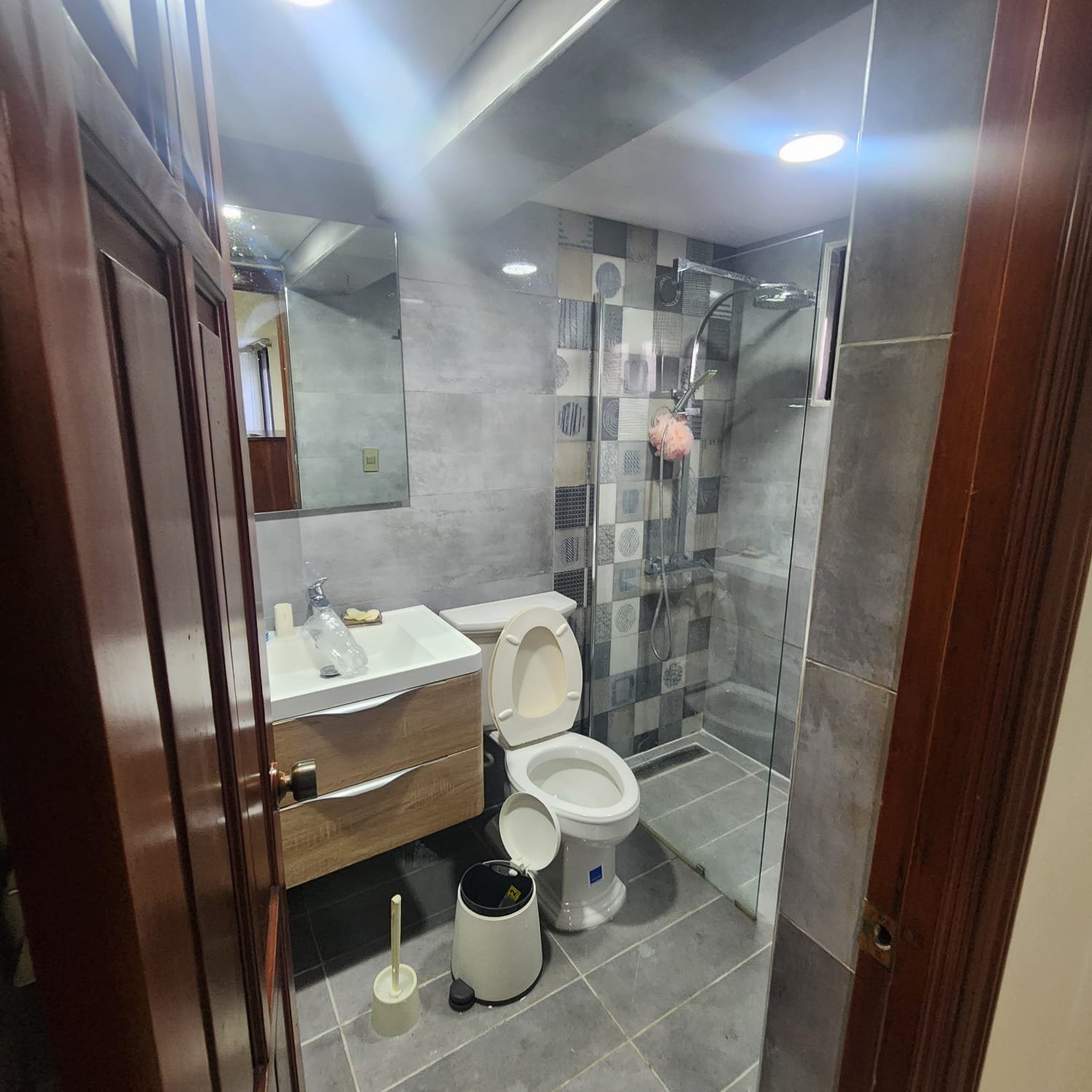 apartamentos - 📍 DIOS – Alquilo Apartamento Amueblado  🏢 Ubicación exclusiva: torre El Vergel 0