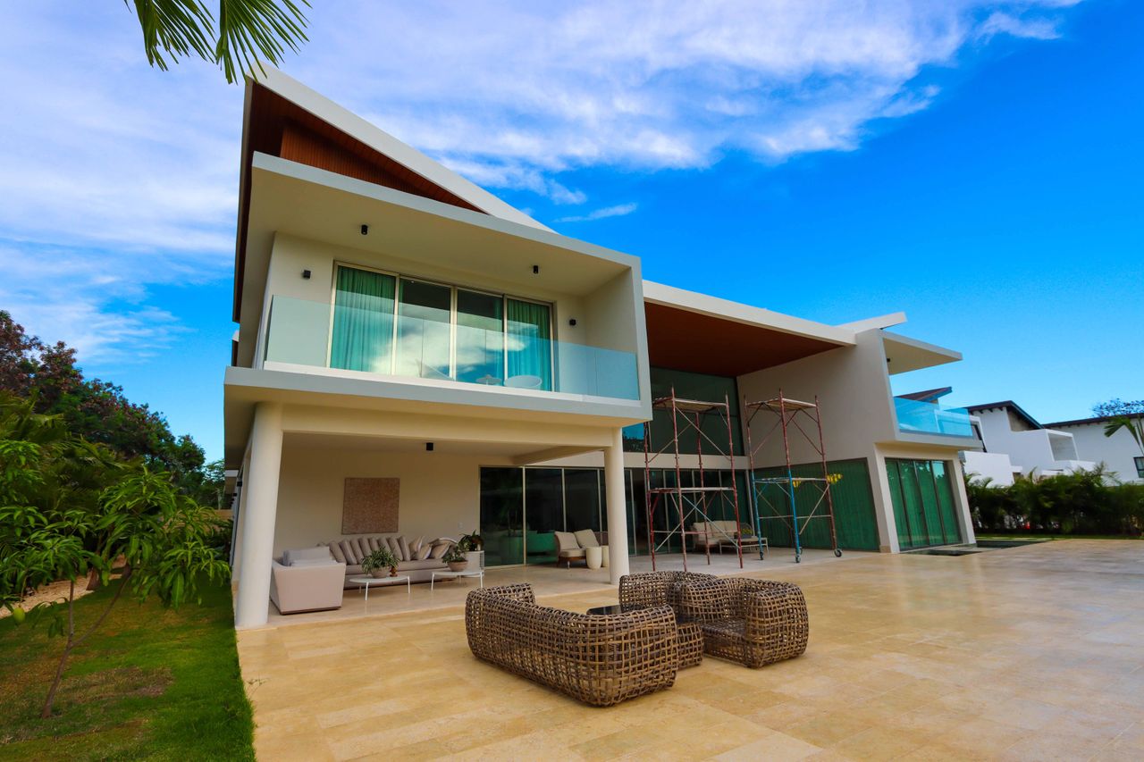 casas vacacionales y villas - Villa en venta en casa de campo la Romana  2