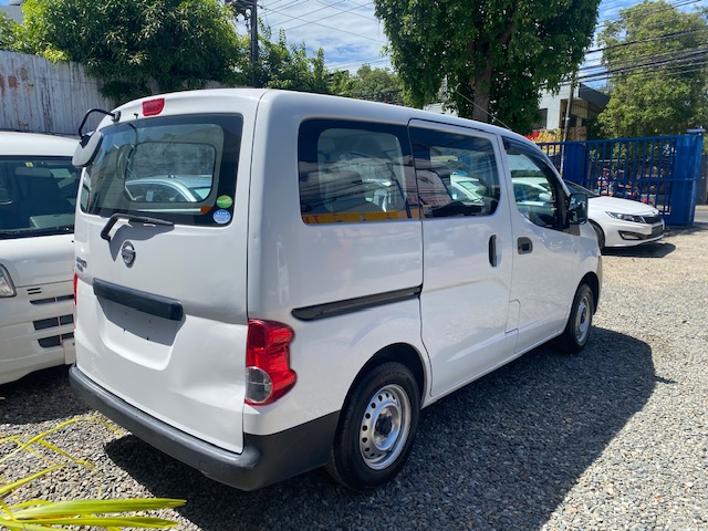 carros - Nissan,Vanette, 2019 5