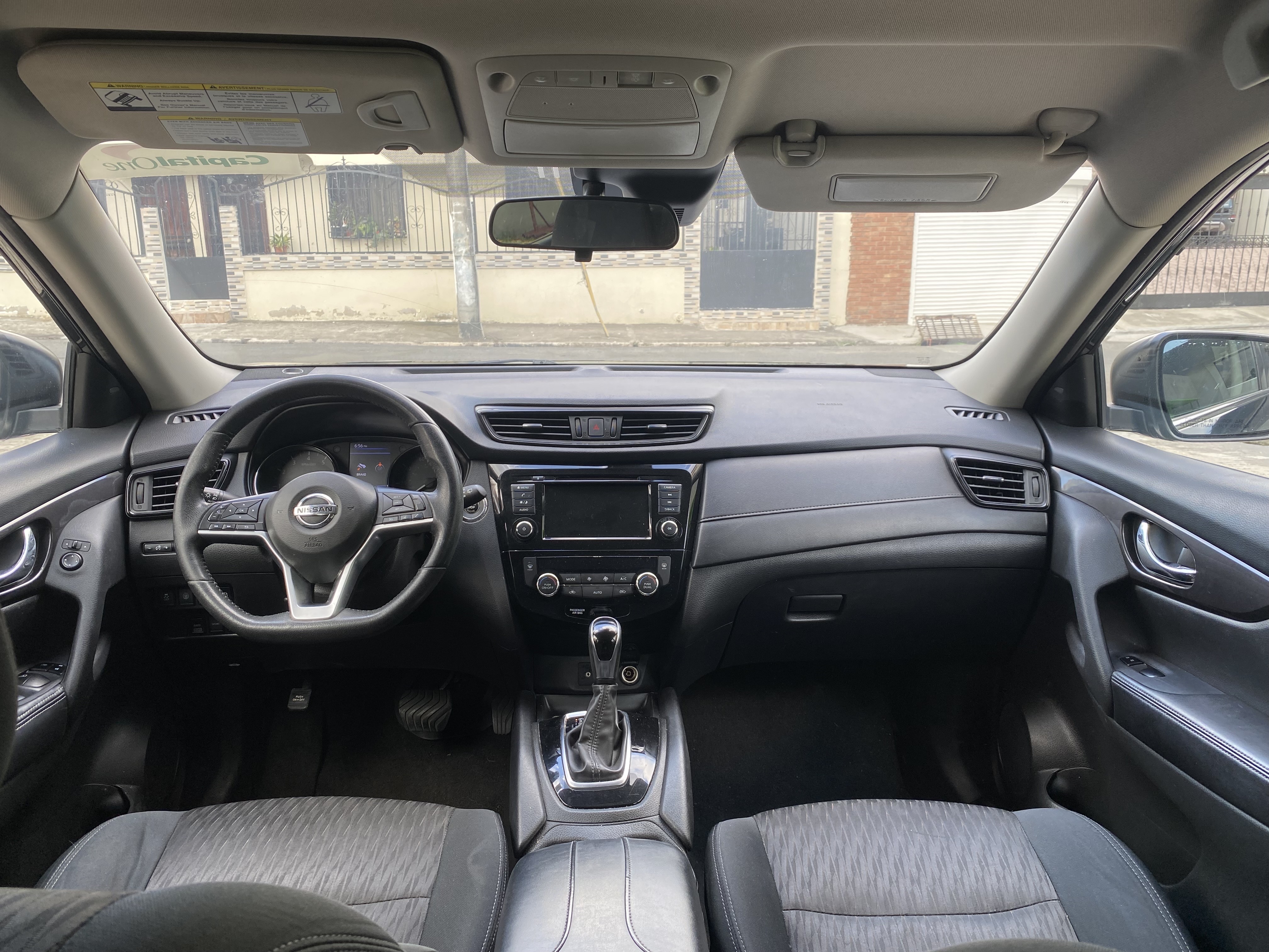 jeepetas y camionetas - súper Oferta! Nissan Rogue SV 2019 AWD clean carfax 5