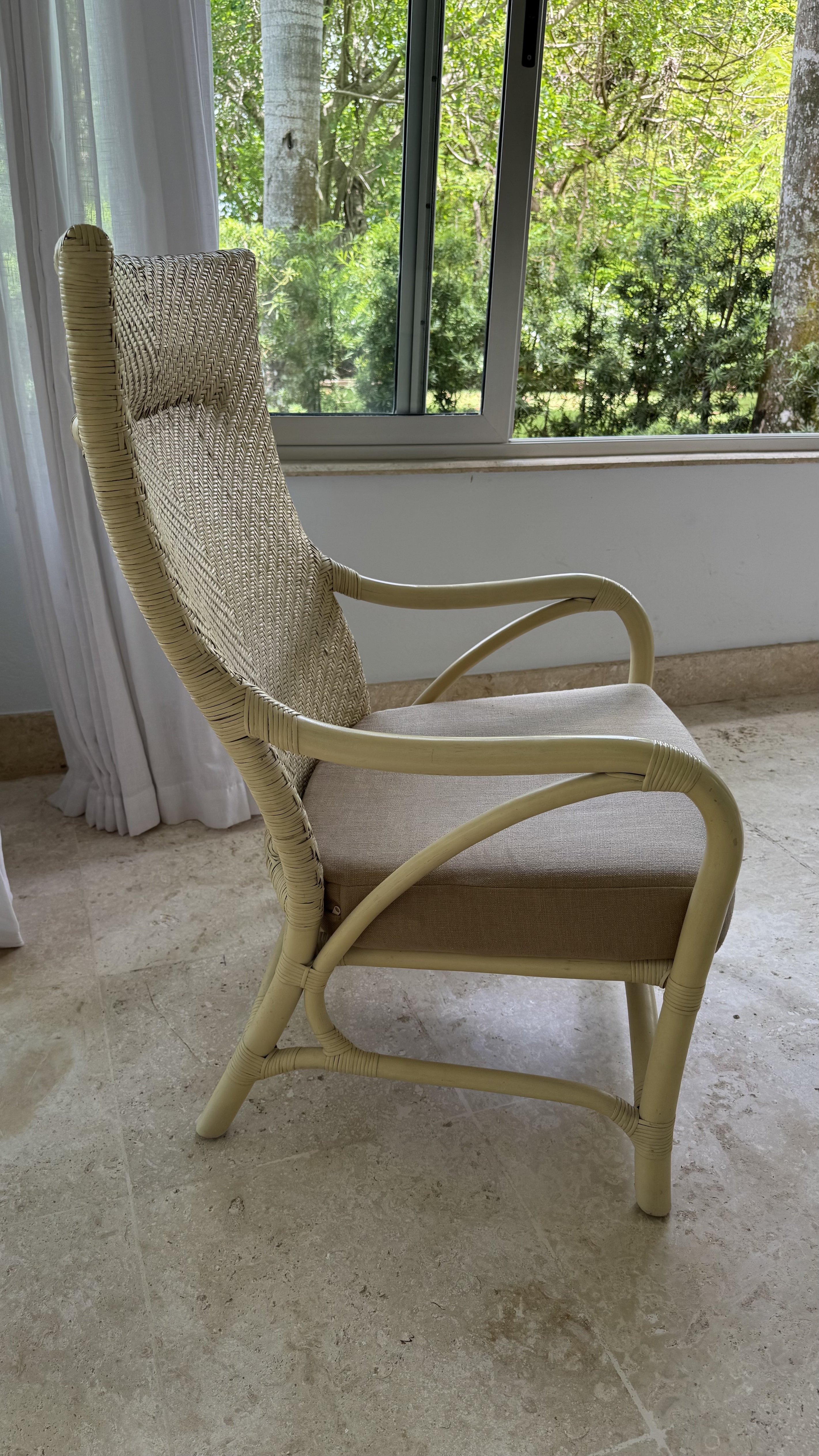 muebles y colchones - Butaca en rattan y mimbre  1
