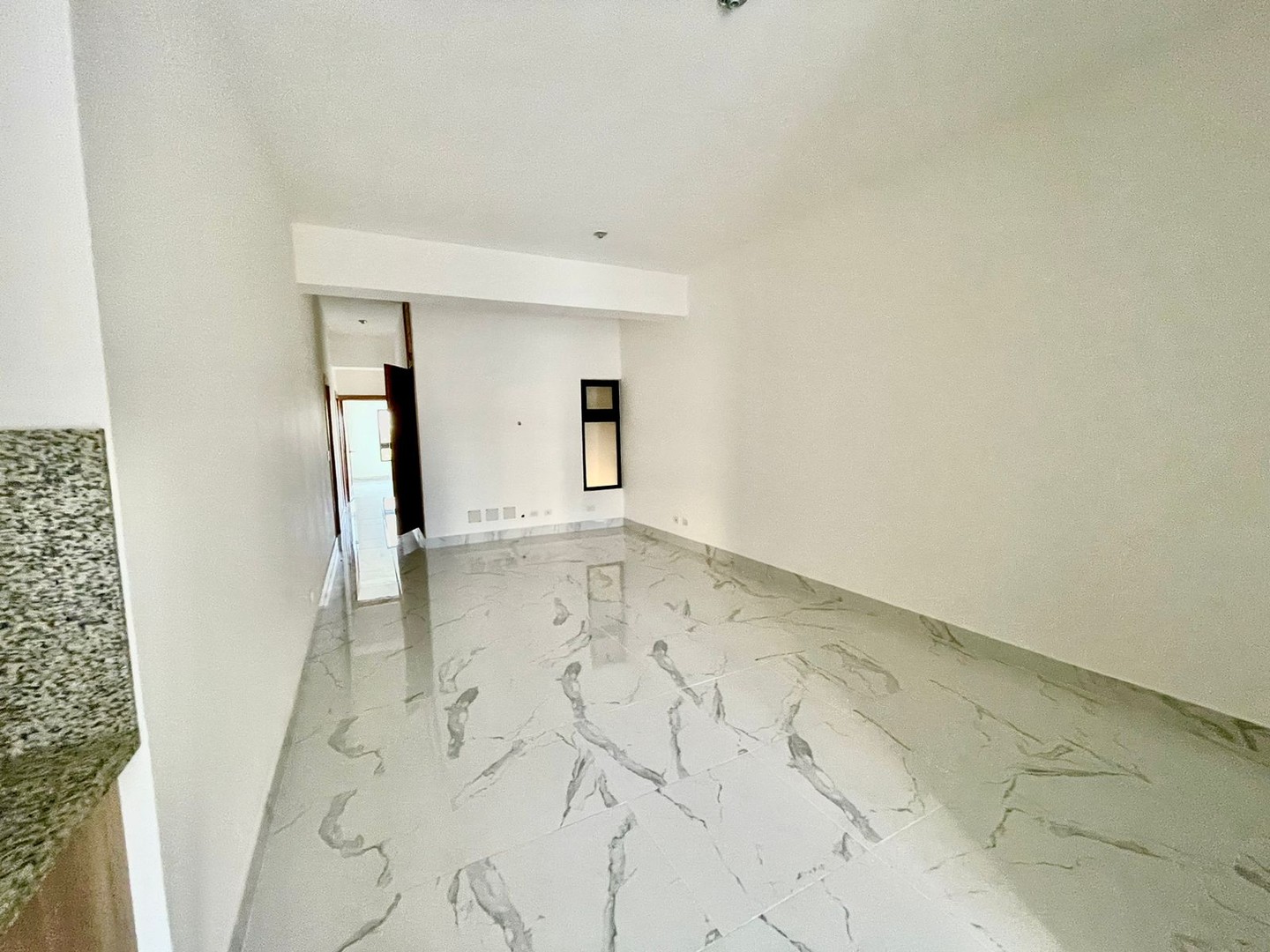 apartamentos - Vendo Moderna con terraza para estrenar en Torre en los Cacicazgos.  5