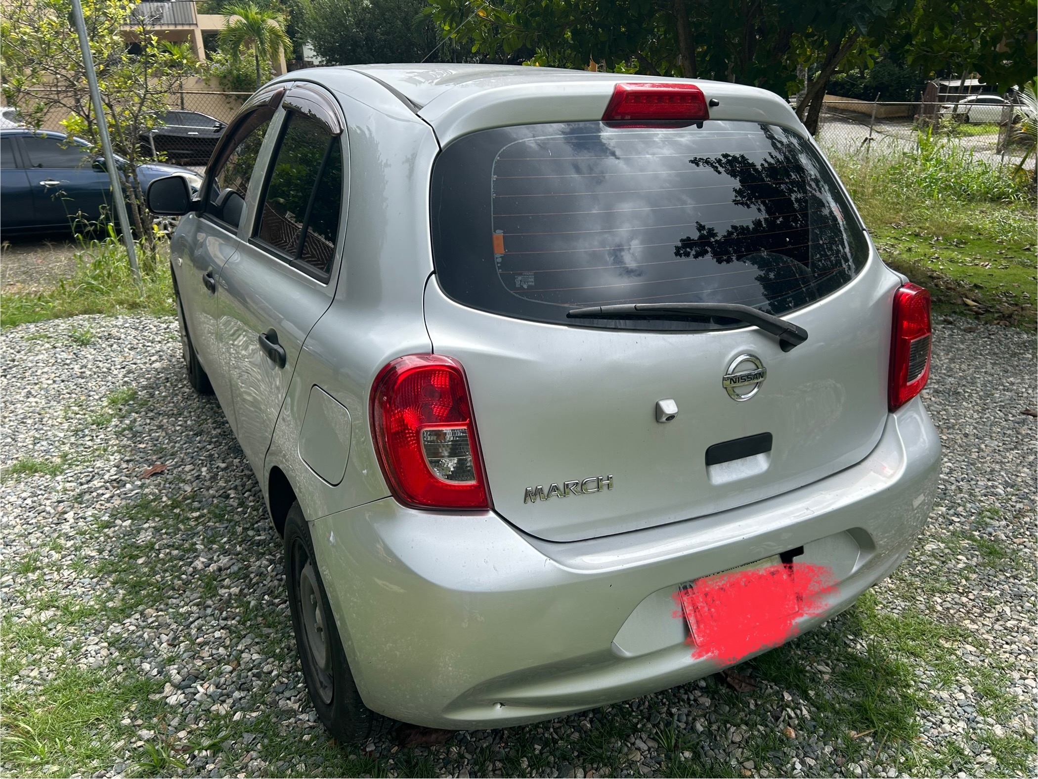 carros - Nissan March 2016 como nuevo 1