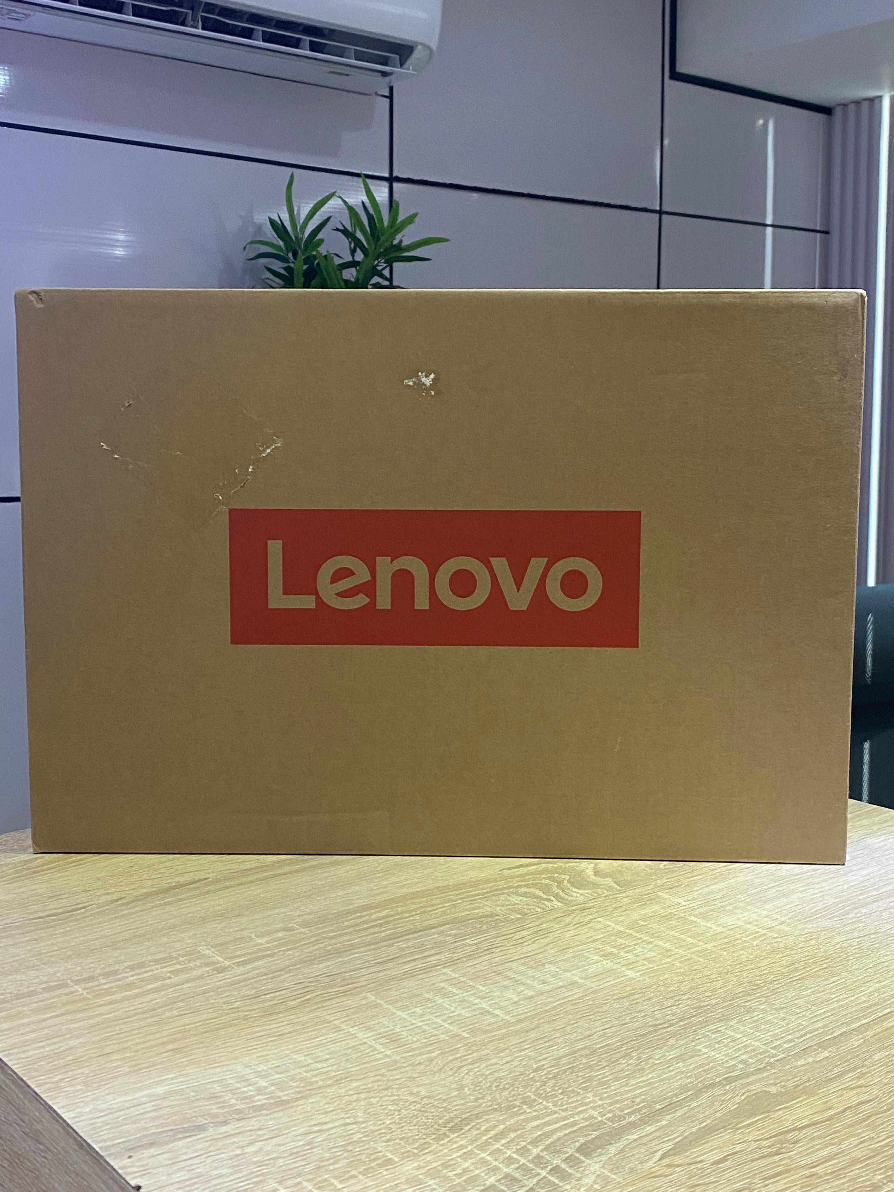 computadoras y laptops - Lenovo IdeaPad Slim 3 15IAN8 intel I3, 256GB SSD 0