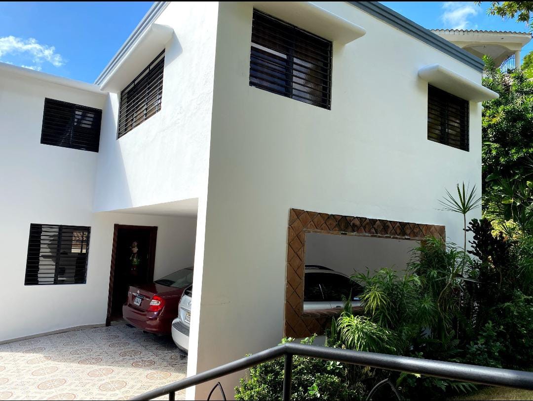 casas - Casa en venta en Cerros de Arroyo Hondo 