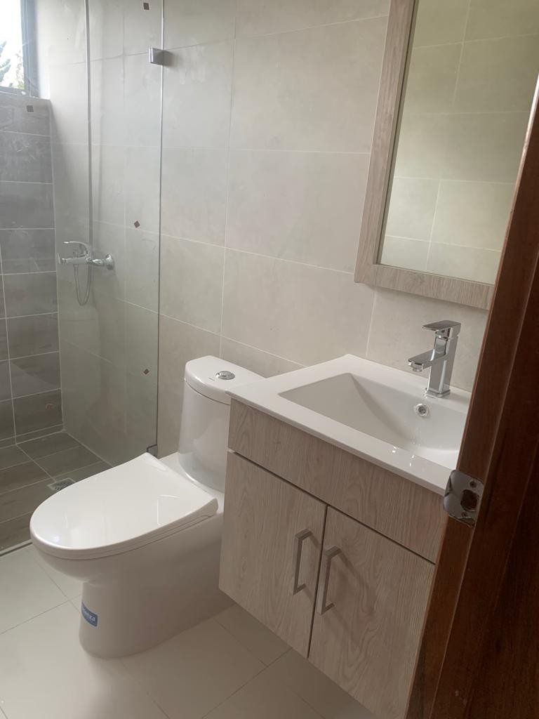 casas - Vendo Town House Casa de 2 niveles (Ubicado El Caraballos - Higüey ) 6