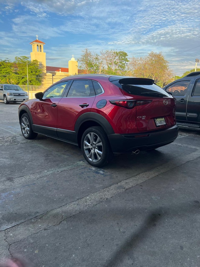 jeepetas y camionetas - 2023 MAZDA CX30 S PREMIUM 2