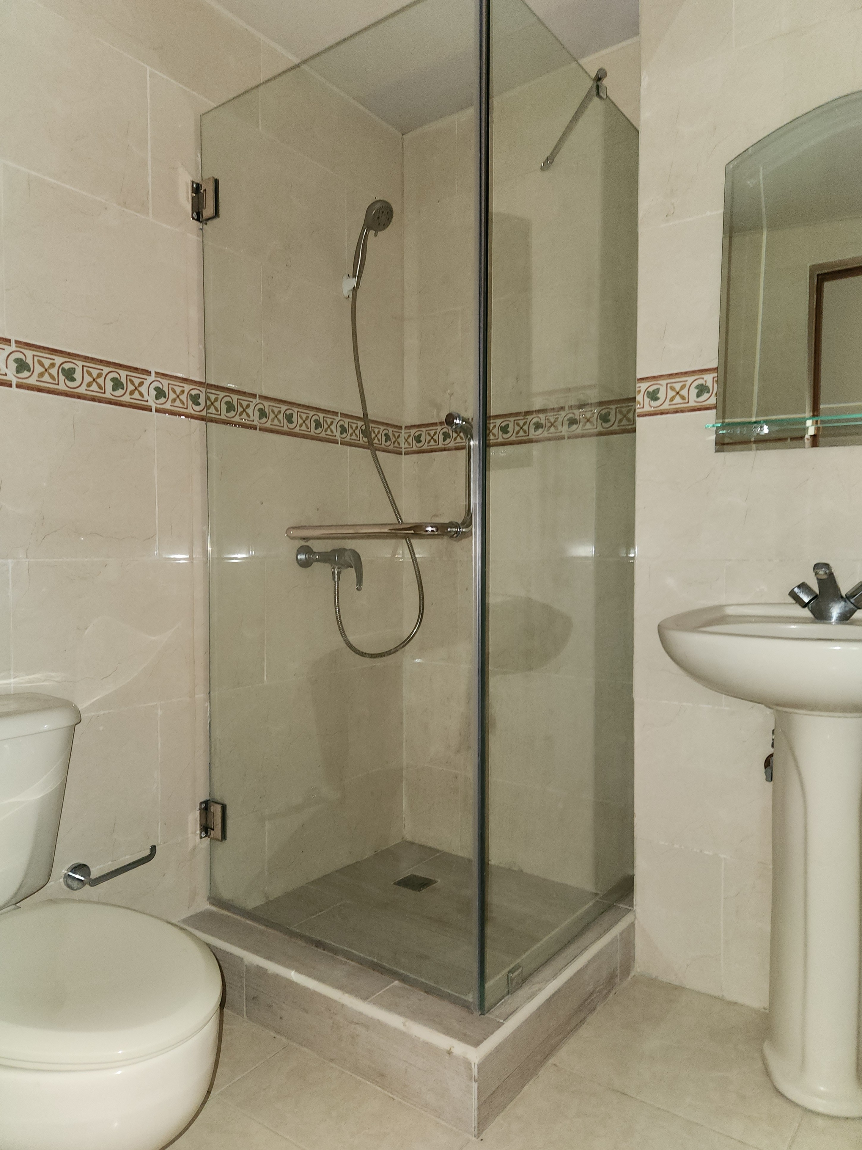 apartamentos - ALQUILO APTO. AMUEBLADO 2 HABS. CON PATIO INTERIOR 4