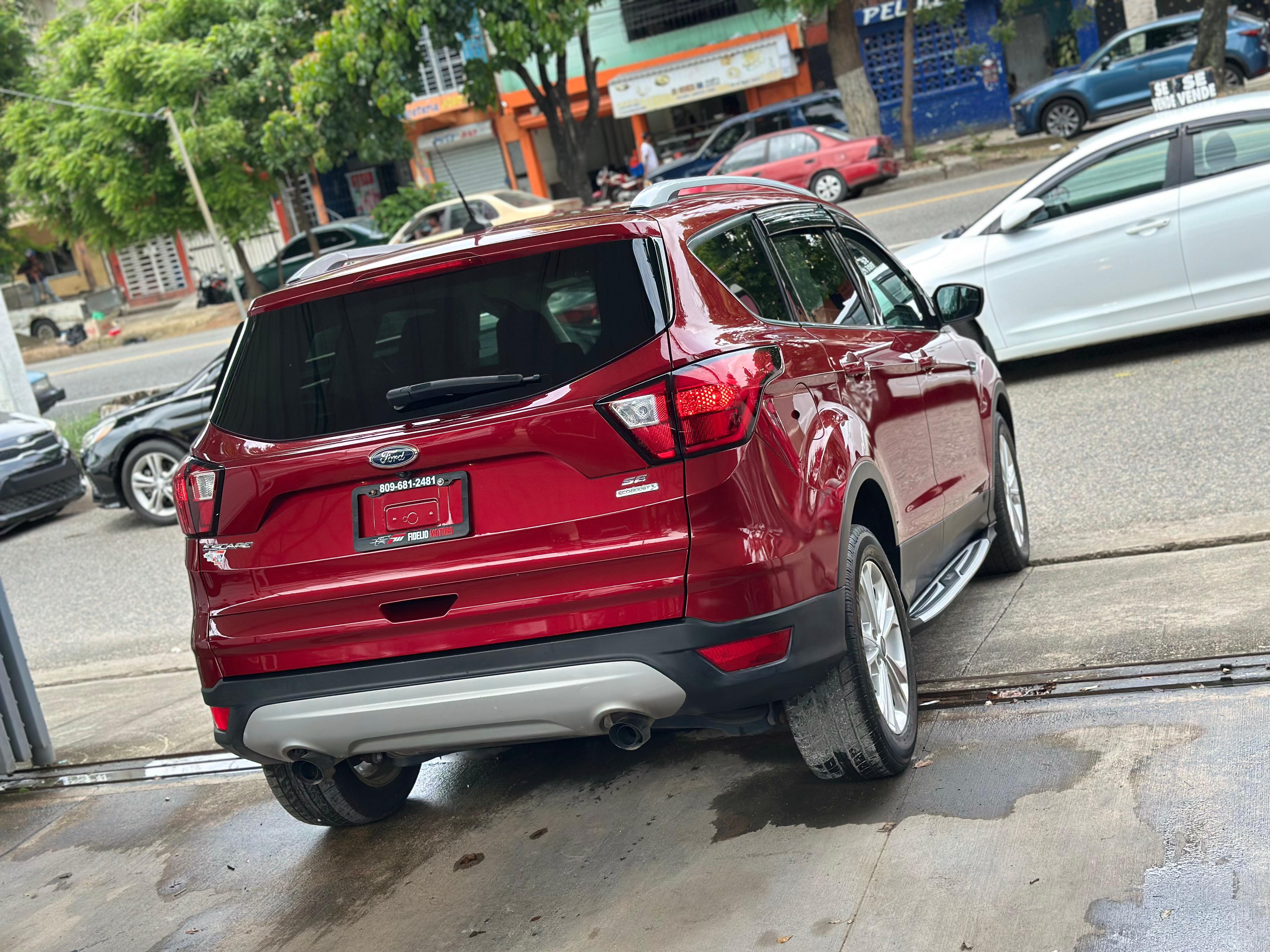 jeepetas y camionetas - 2019 FORD ESCAPE SE CLEAN CARFAX 1