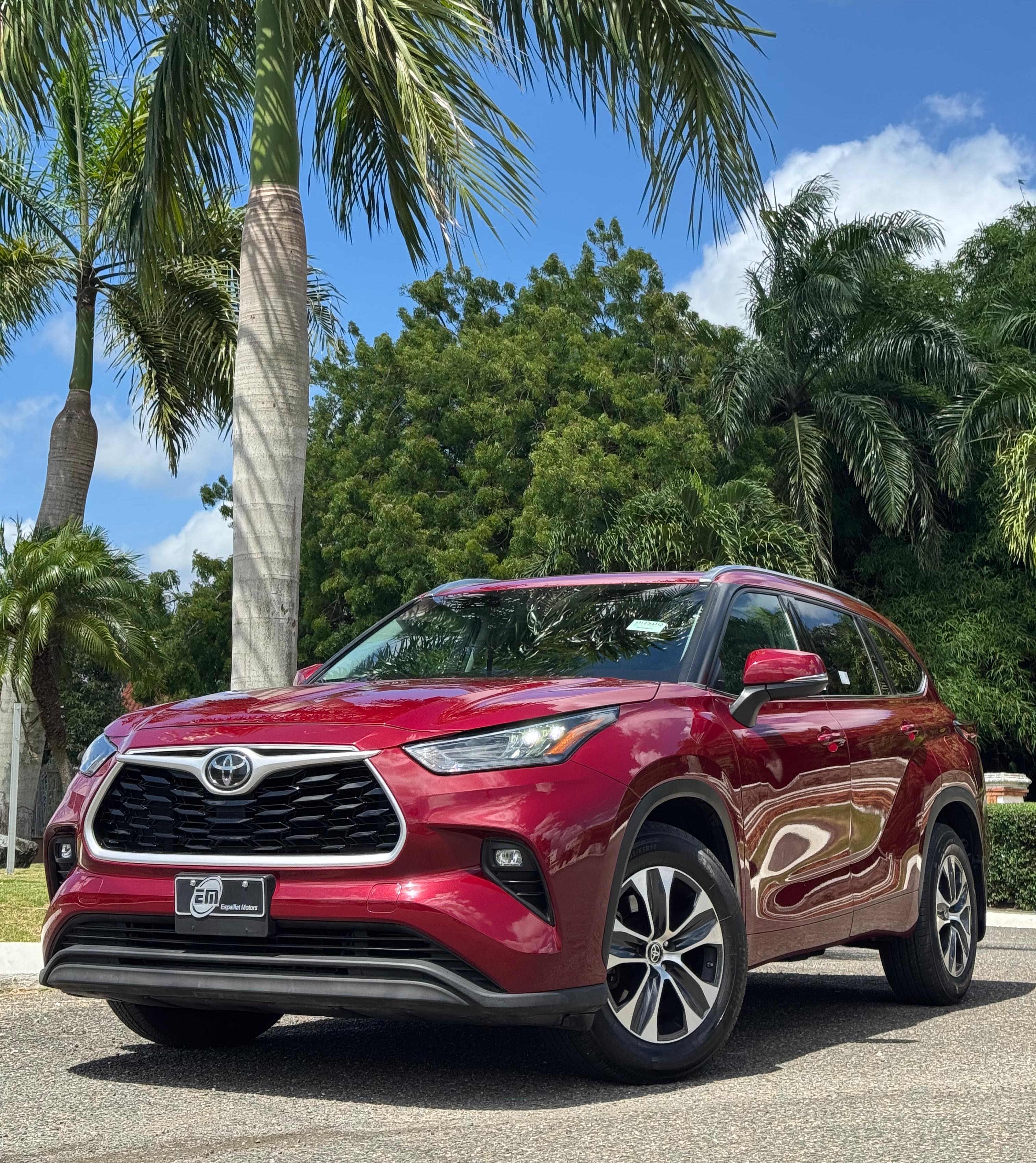 jeepetas y camionetas - Toyota Highlander 2020 XLE AWD 0