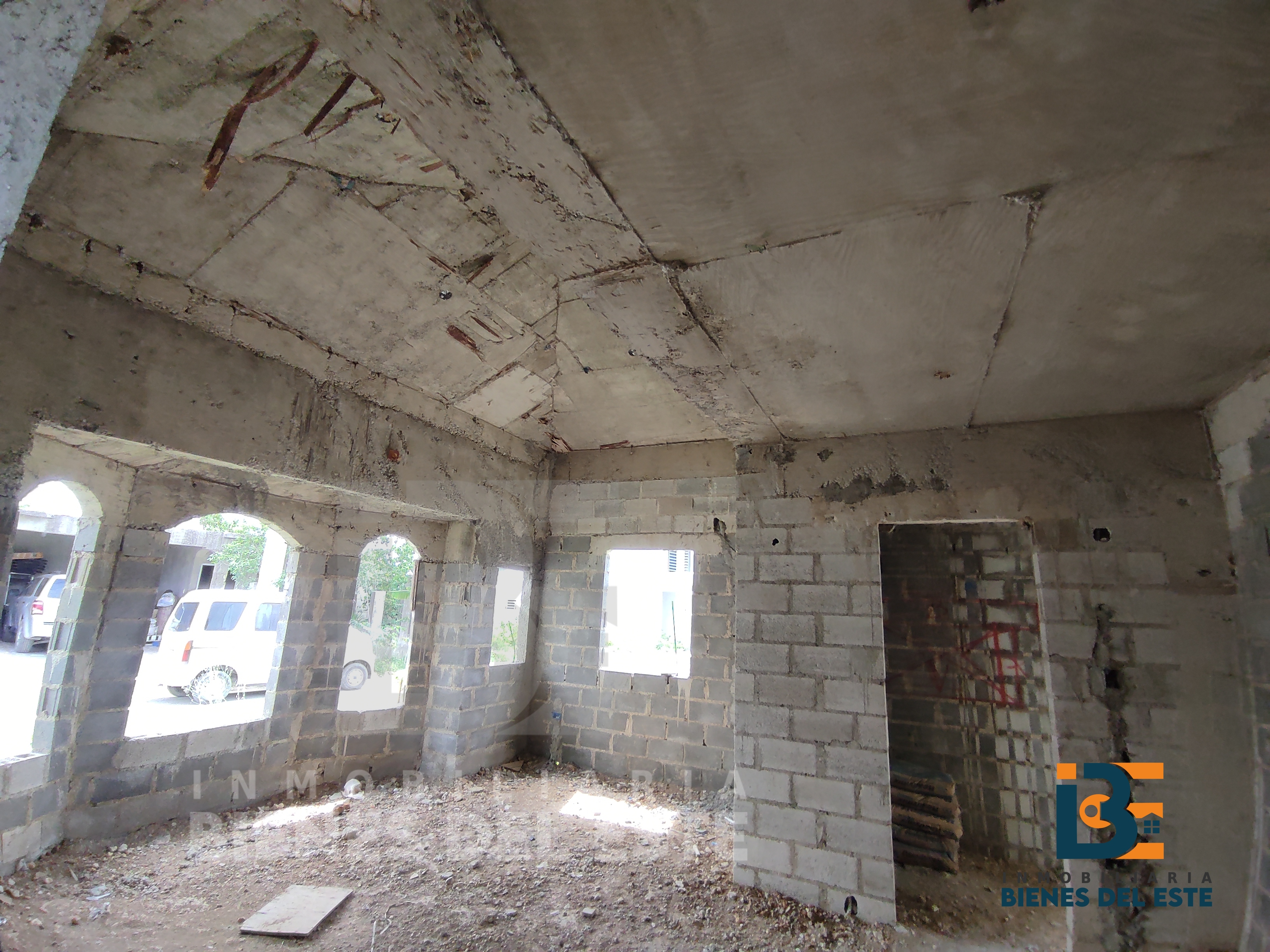 casas - SE VENDE CASA EN CONSTRUCCION de Oportunidad. 5