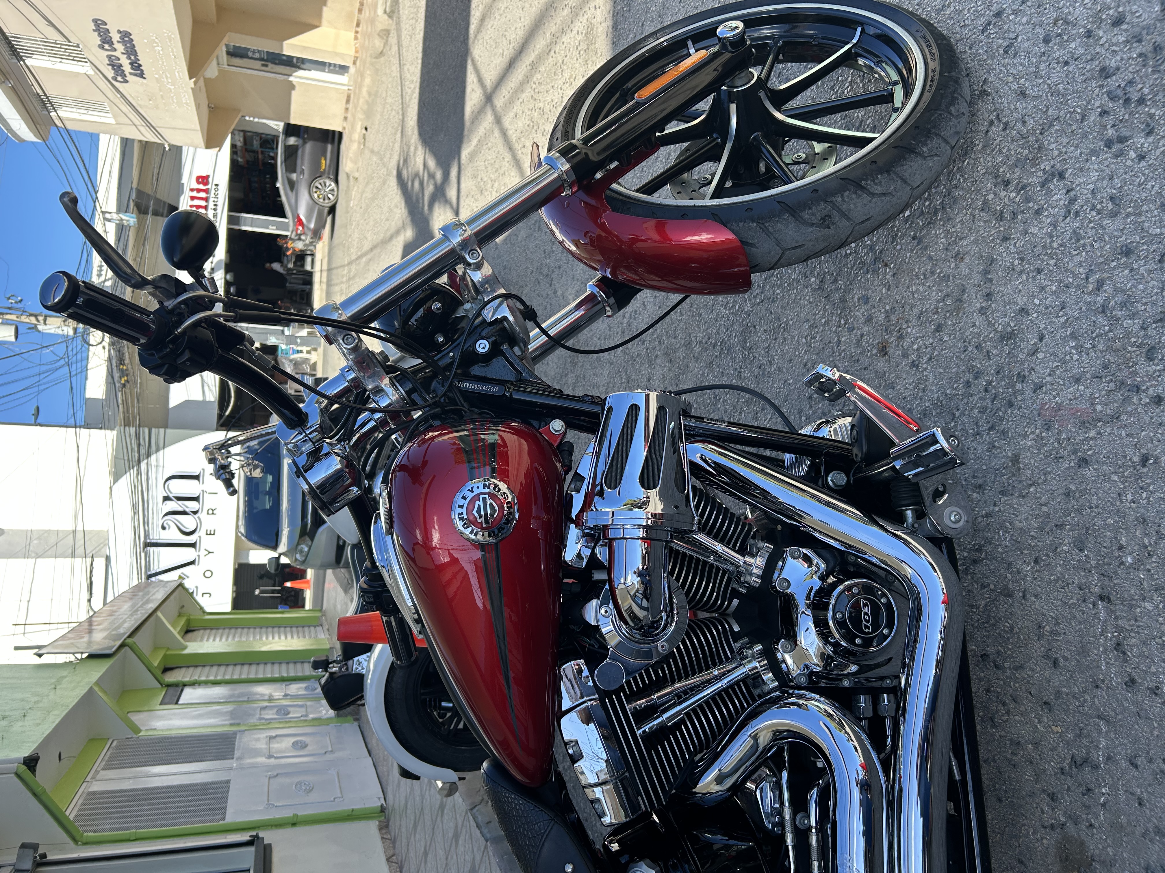 motores y pasolas - Harley Davidson Breakout 103 año 2013 3