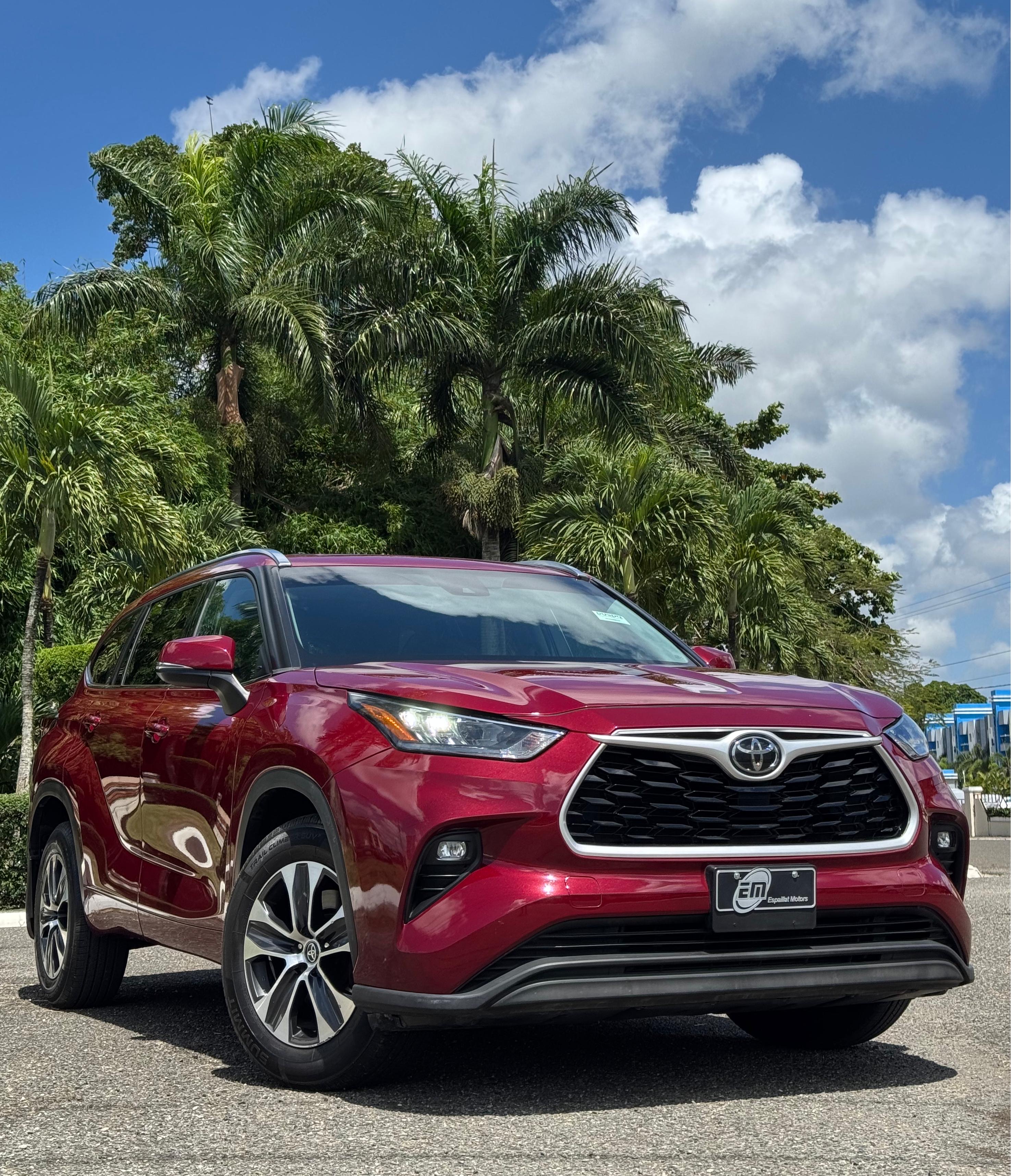 jeepetas y camionetas - Toyota Highlander 2020 XLE AWD 1
