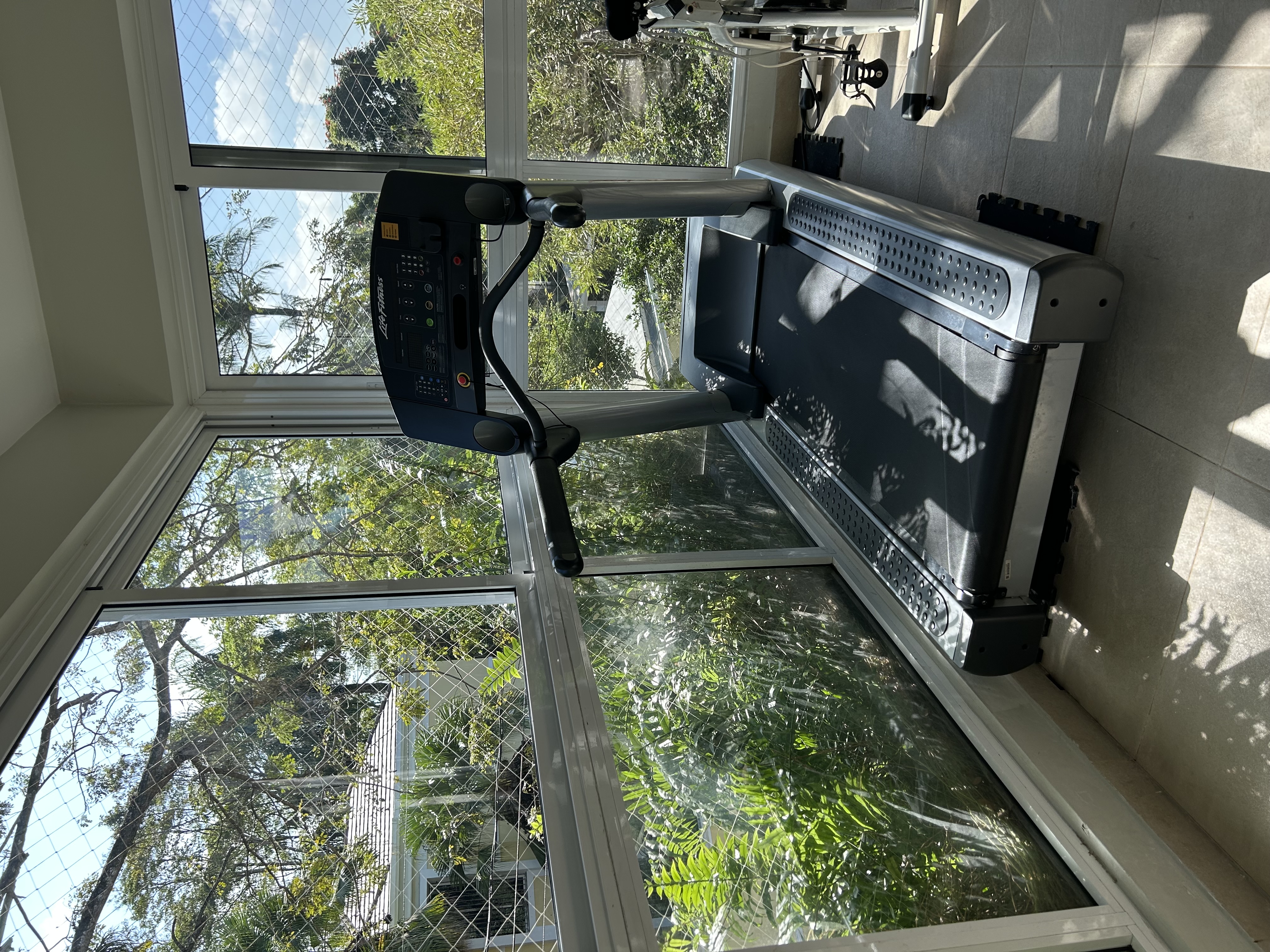 deportes - Caminadora LifeFitness  0