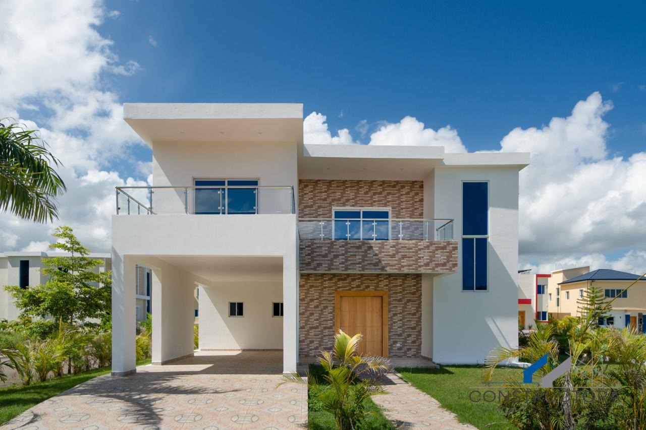 casas vacacionales y villas - CASA MODERNA Y AMPLIA CON PISCINA 4HAB 4BAÑ   0